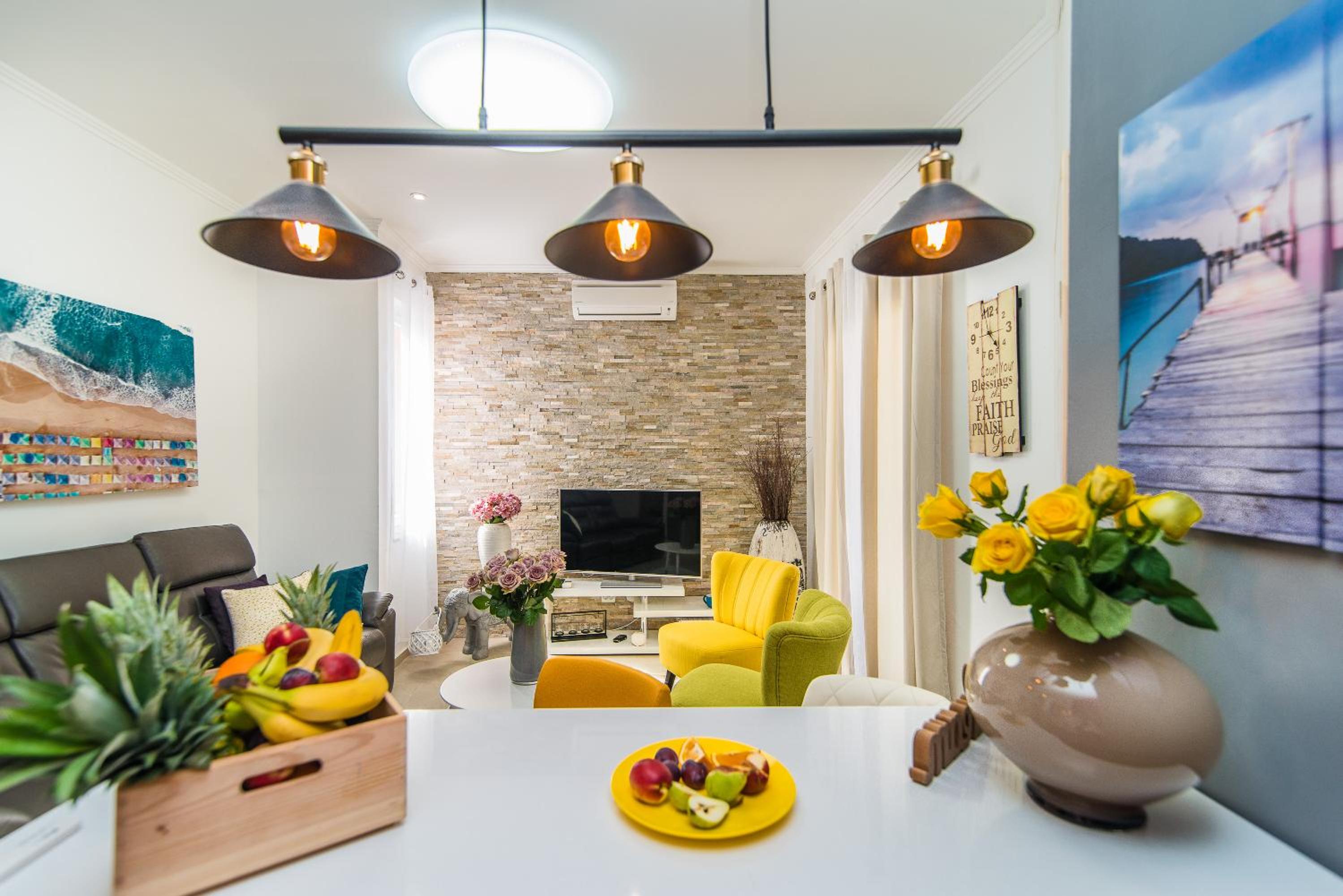 Charming house on the beach and Deluxe Apartment view 3