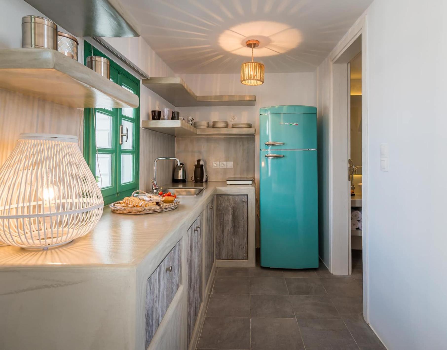 Babounis Suite view 4