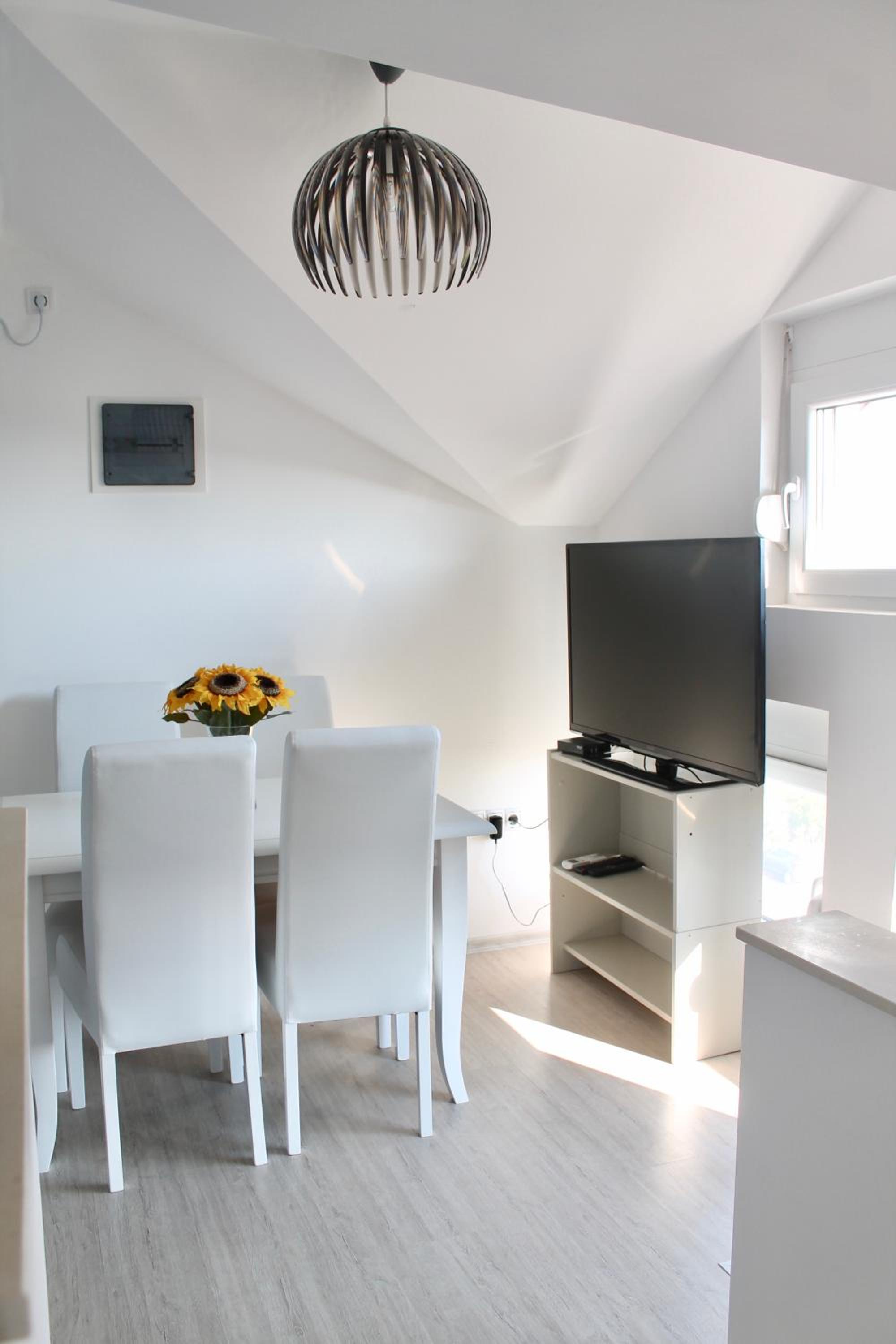 Apartments Villa Milna 1 view 3