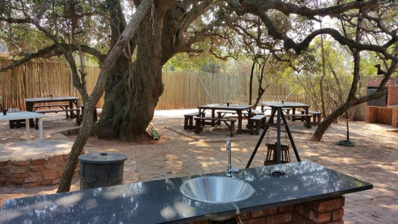 Montanique Lodge view 4