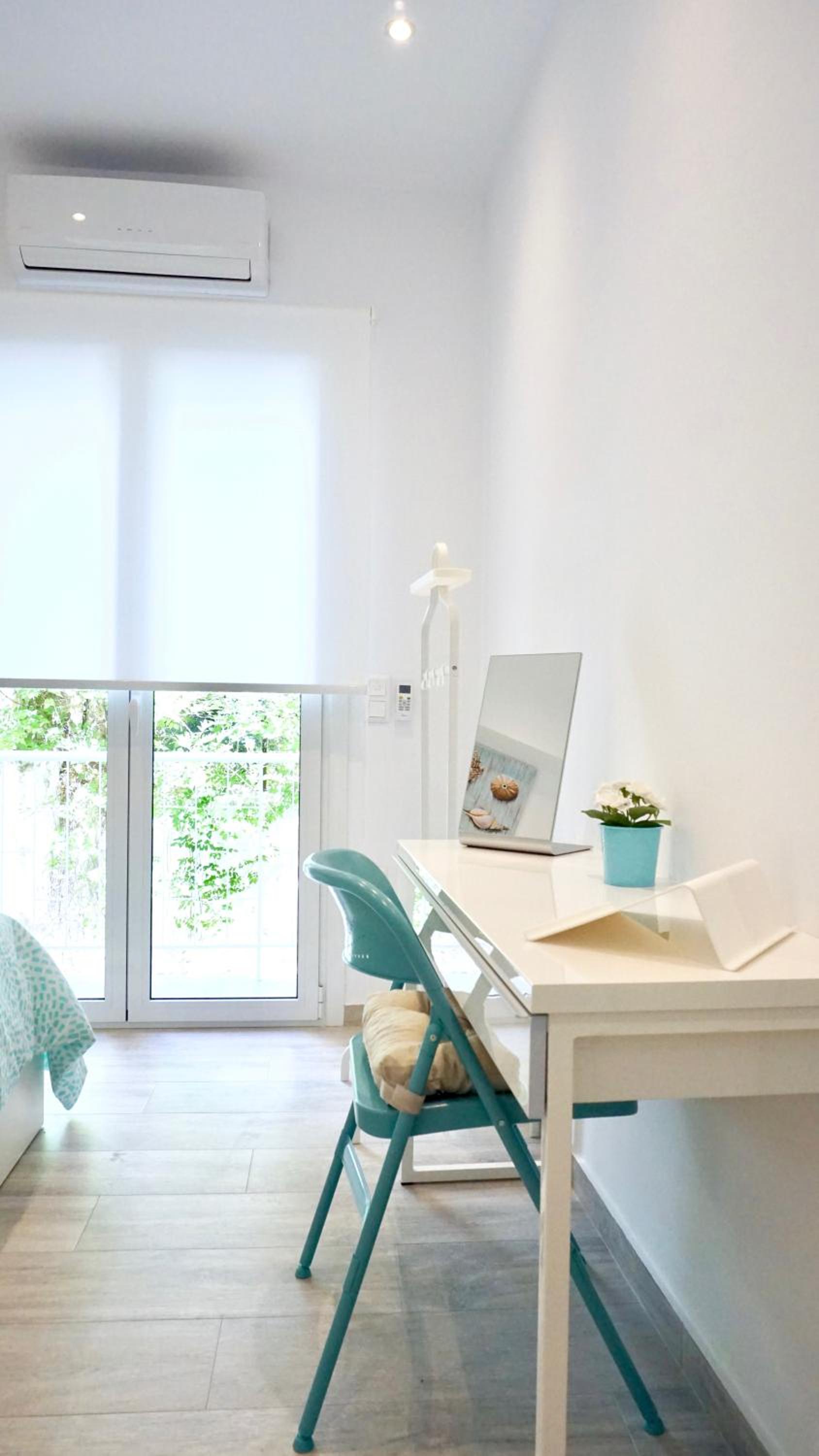 Minimal Fresh Design Apt in Athens