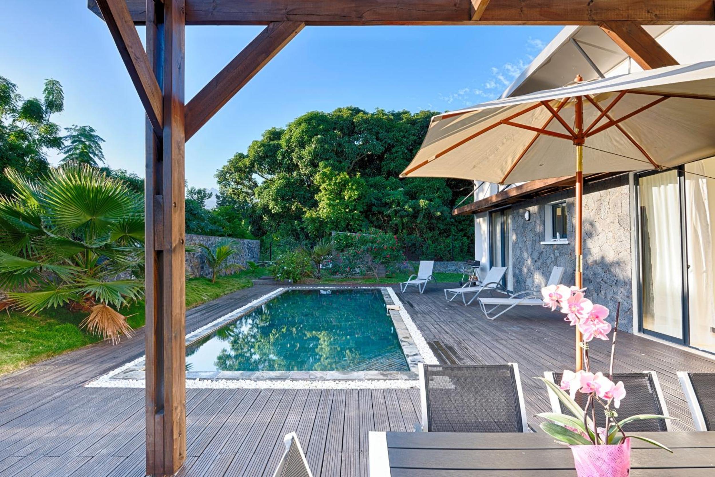 Villa Isis à L Entre-Deux avec piscine pour 7 personnes