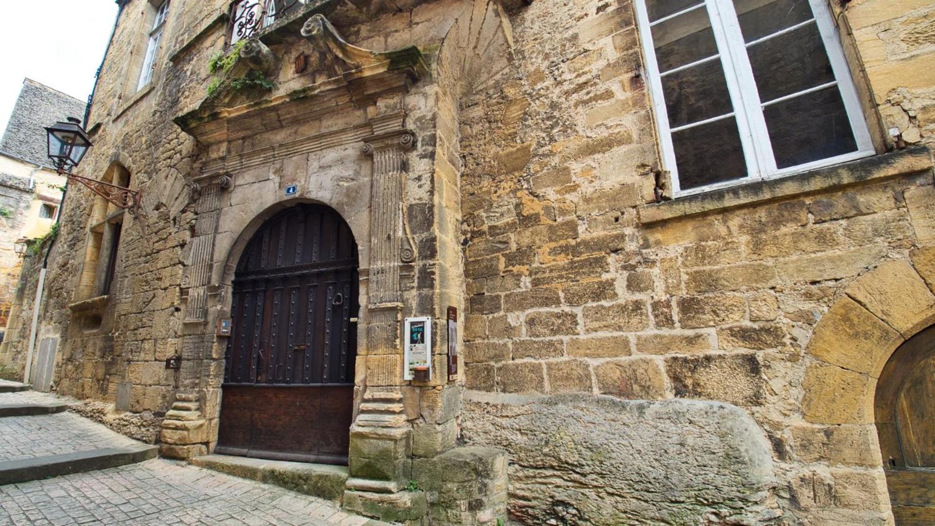 Photo 11