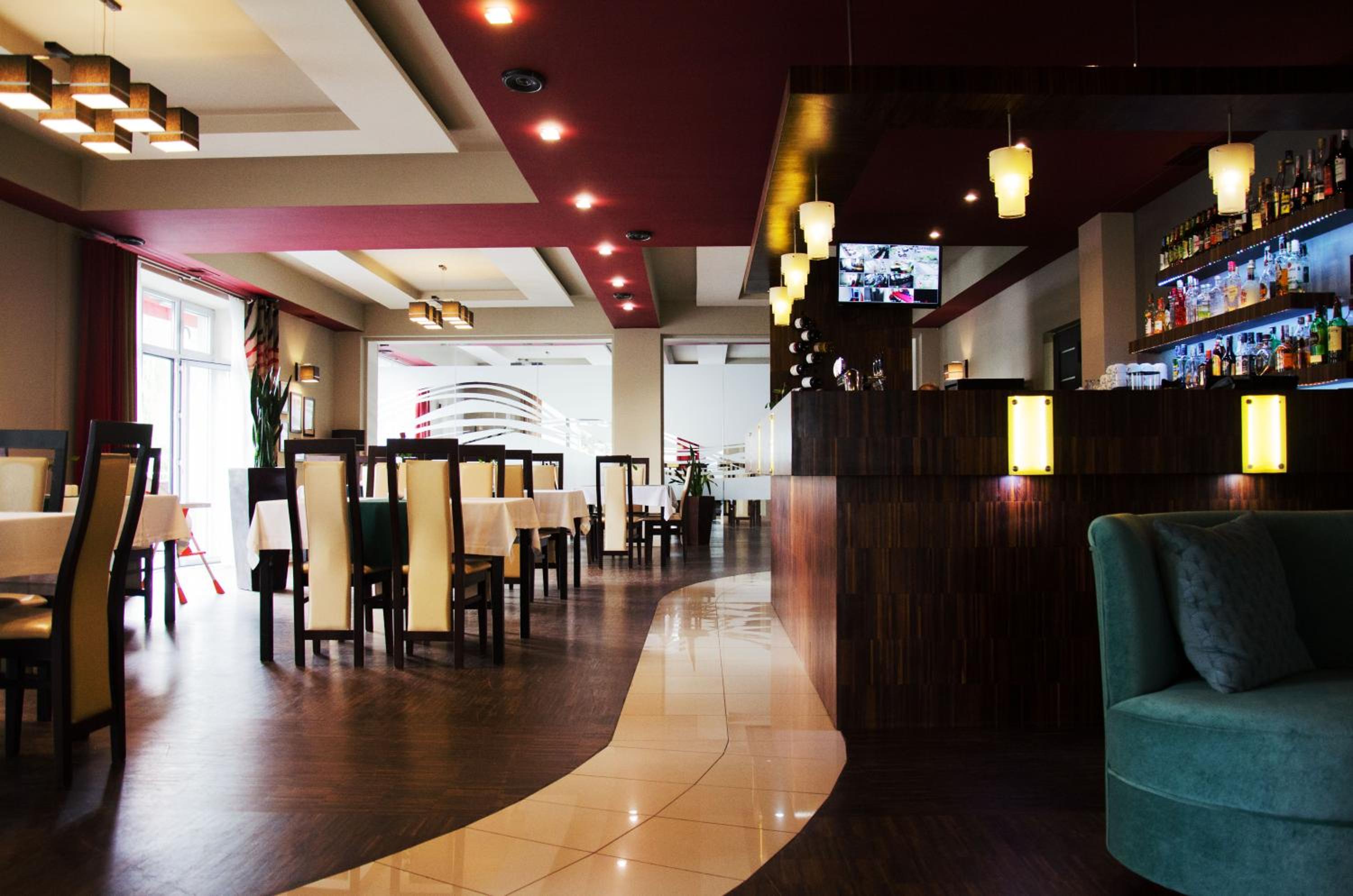 Food & Beverage
