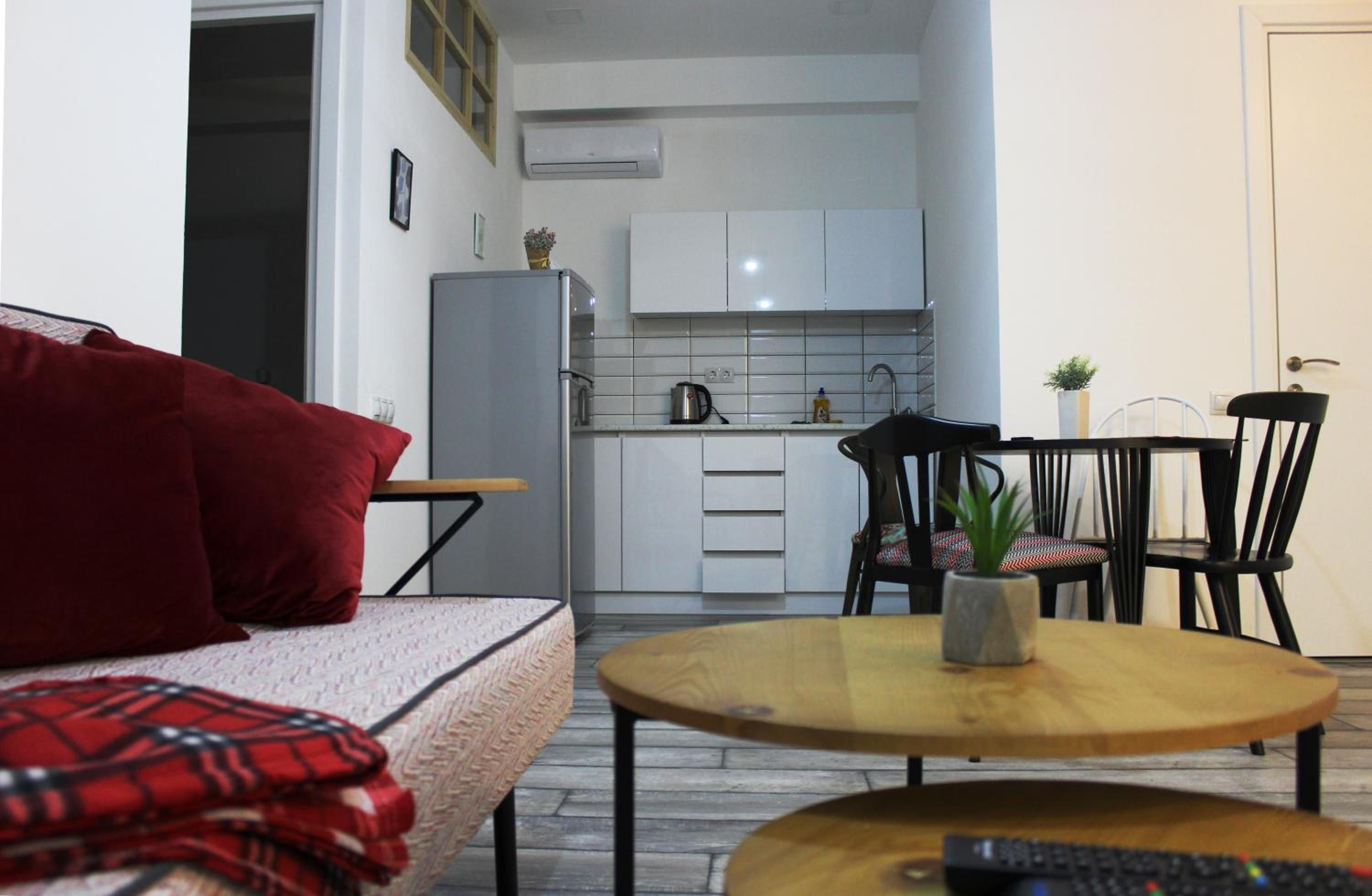 City Center Apartments by Happy Place