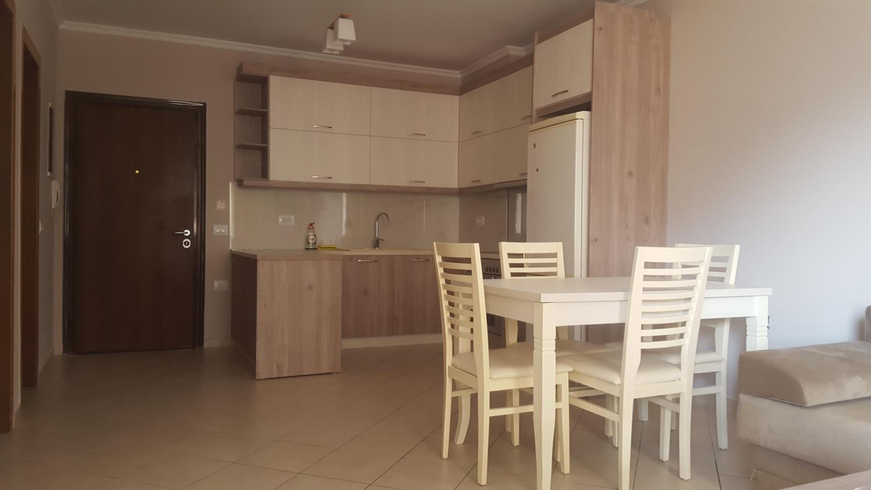 B & D Apartment