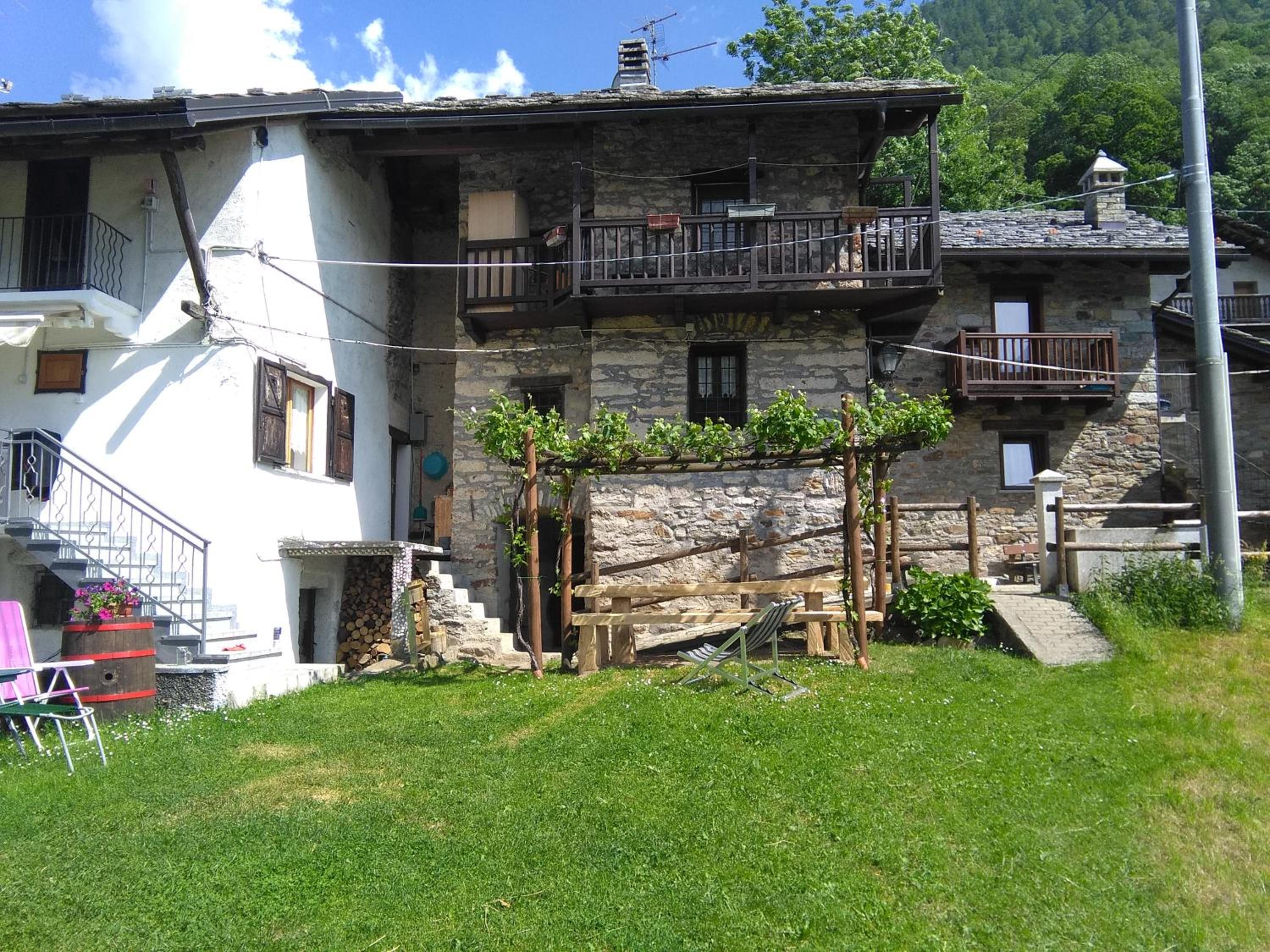 Photo 12
