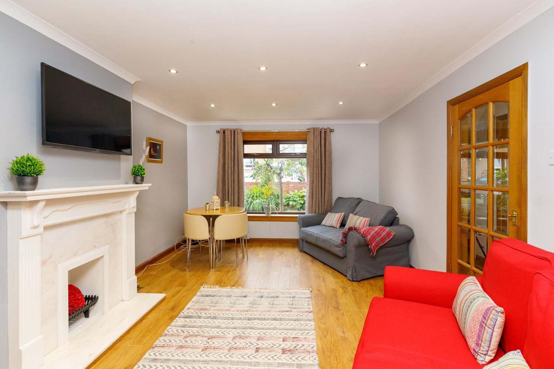 Lomond Serviced Apartments- Inglewood view 2