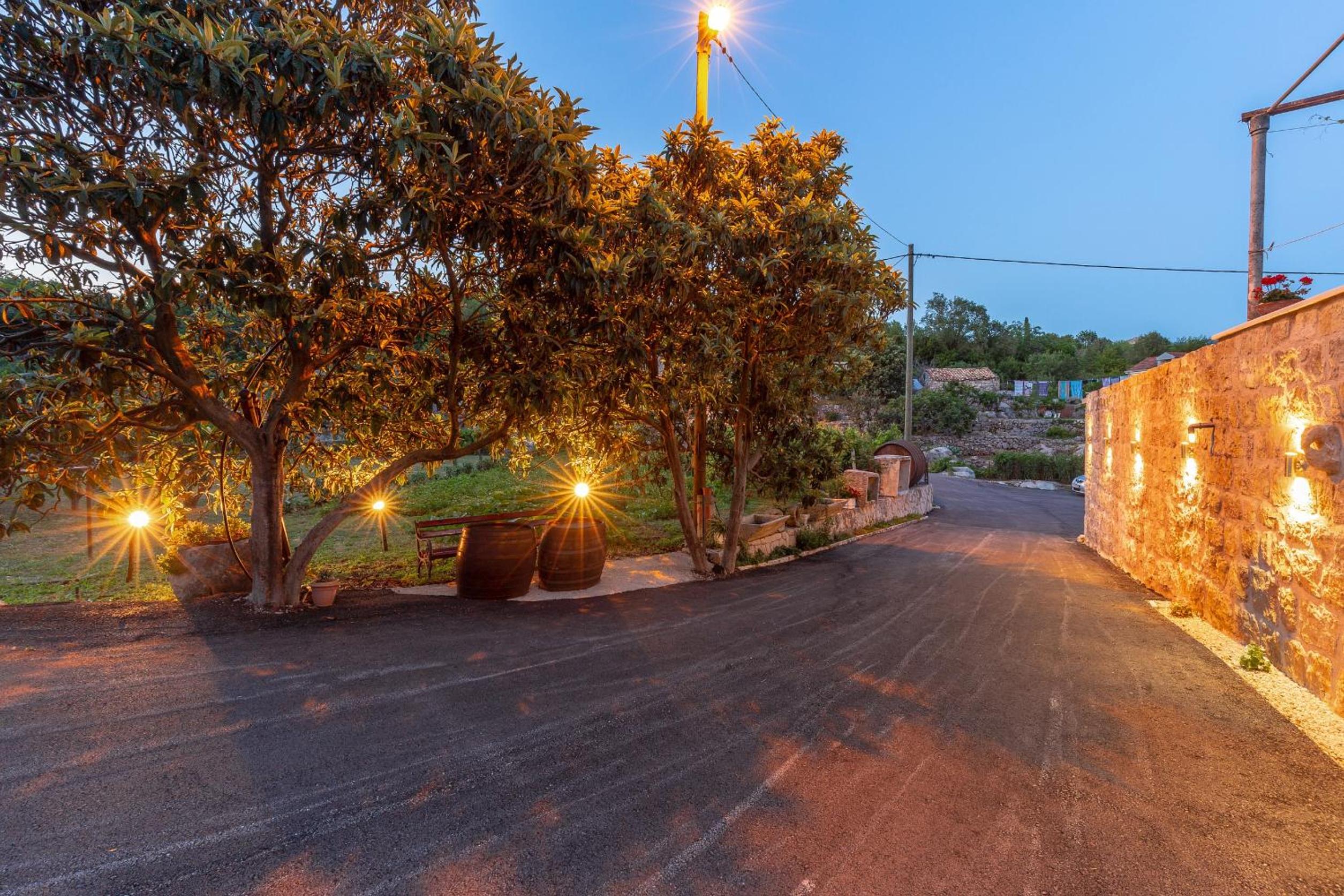 Konavle Apartments Zlatovisce view 4
