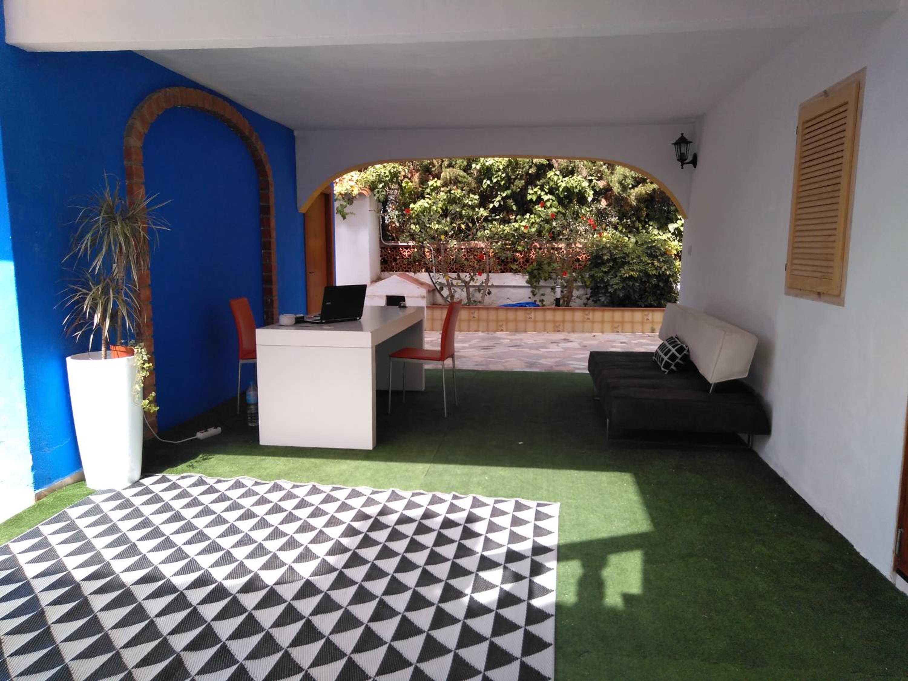 Aqua House