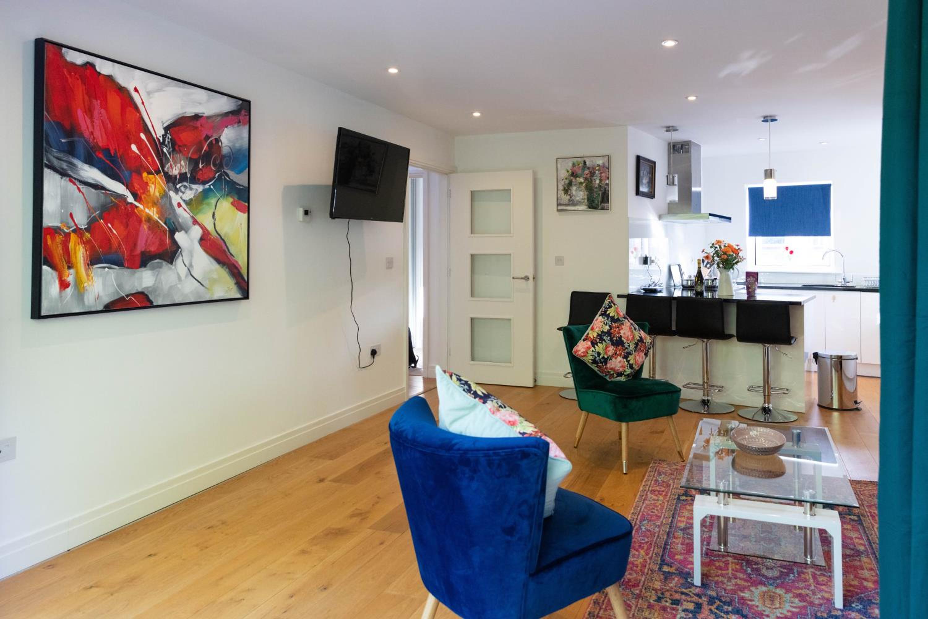Penthouse with Terrace 5 mins walk to City Centre & Colleges & Sleeps 6