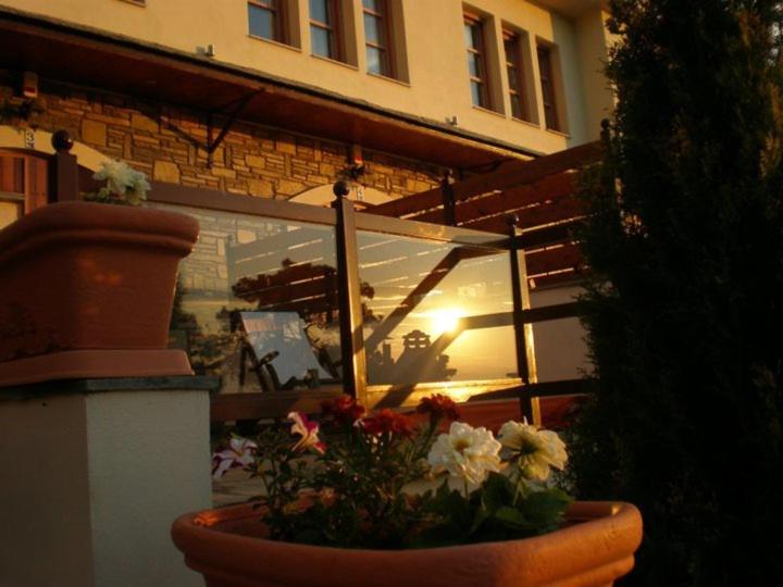 Smaragdi Luxury Apartments