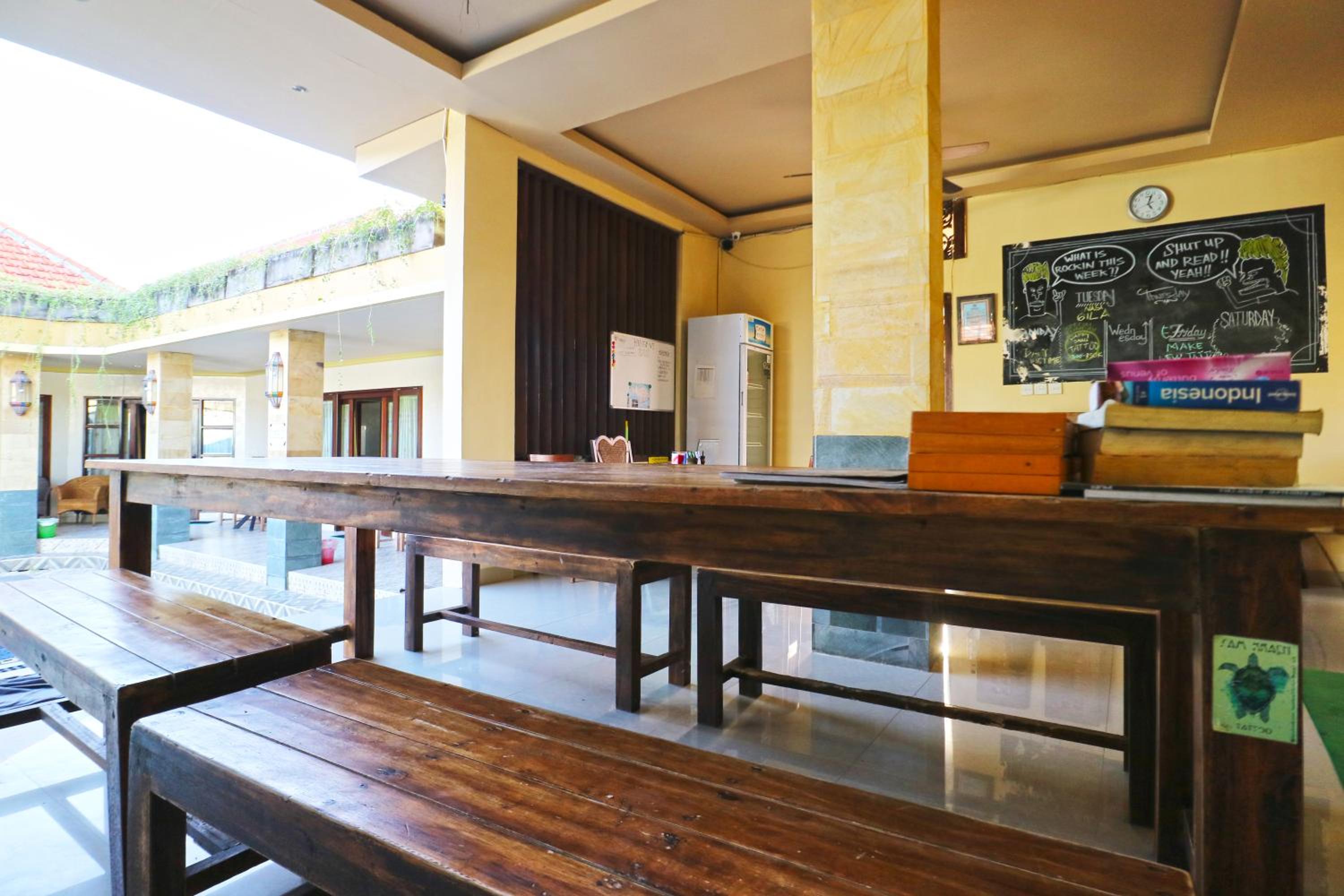 Hang Five Canggu Hostel