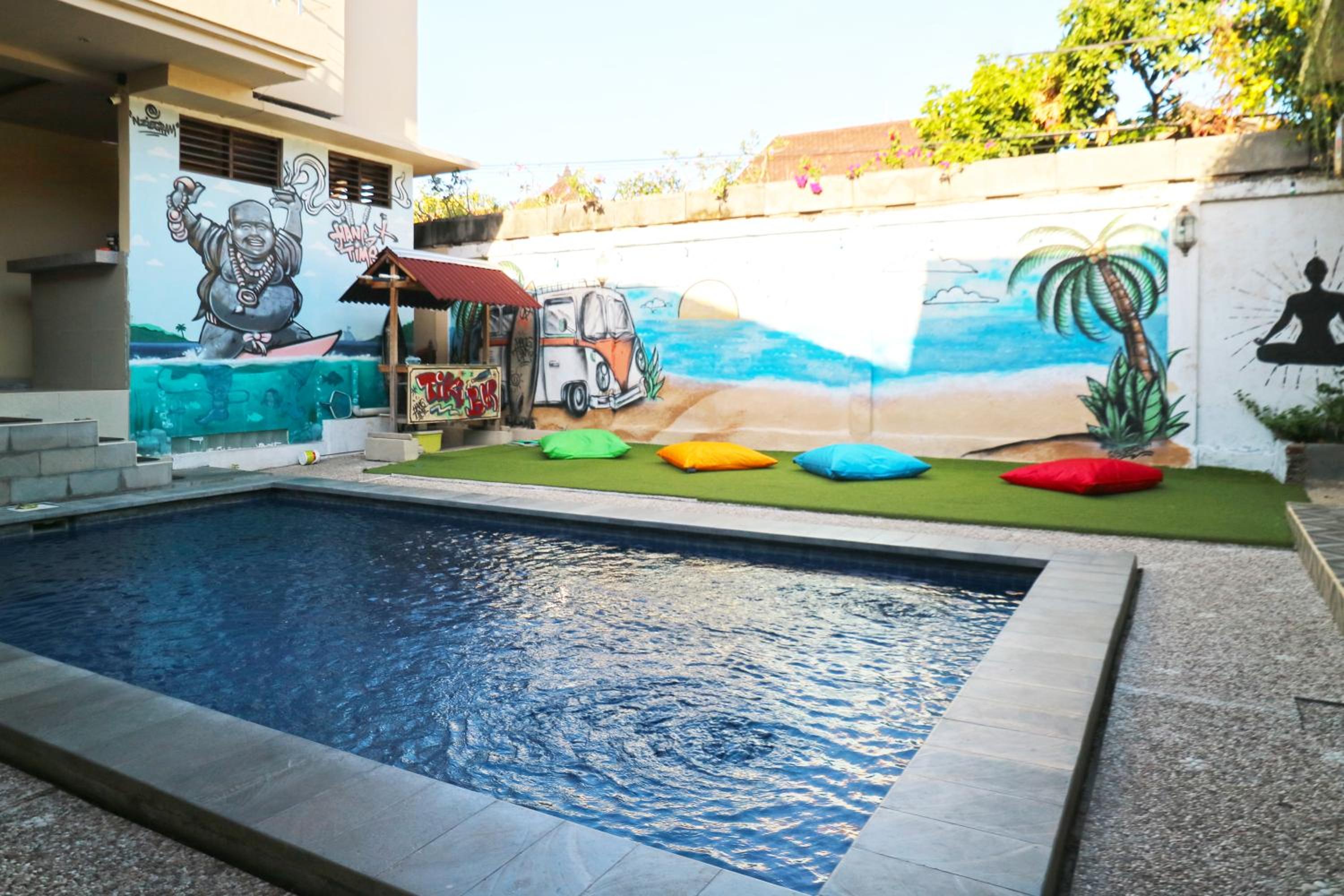Hang Five Canggu Hostel