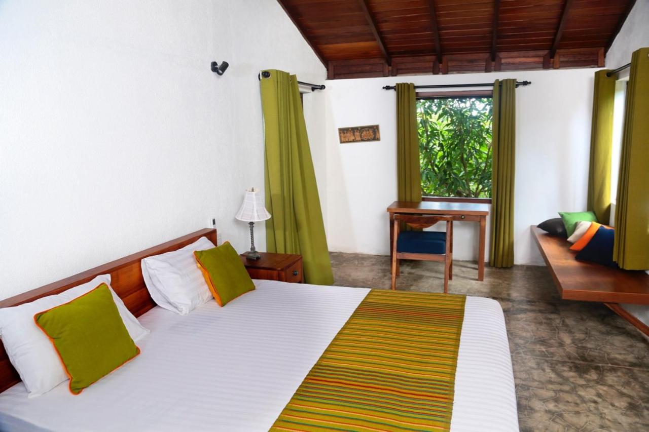 Villa by the Lake Bolgoda, Moratuwa-Colombo