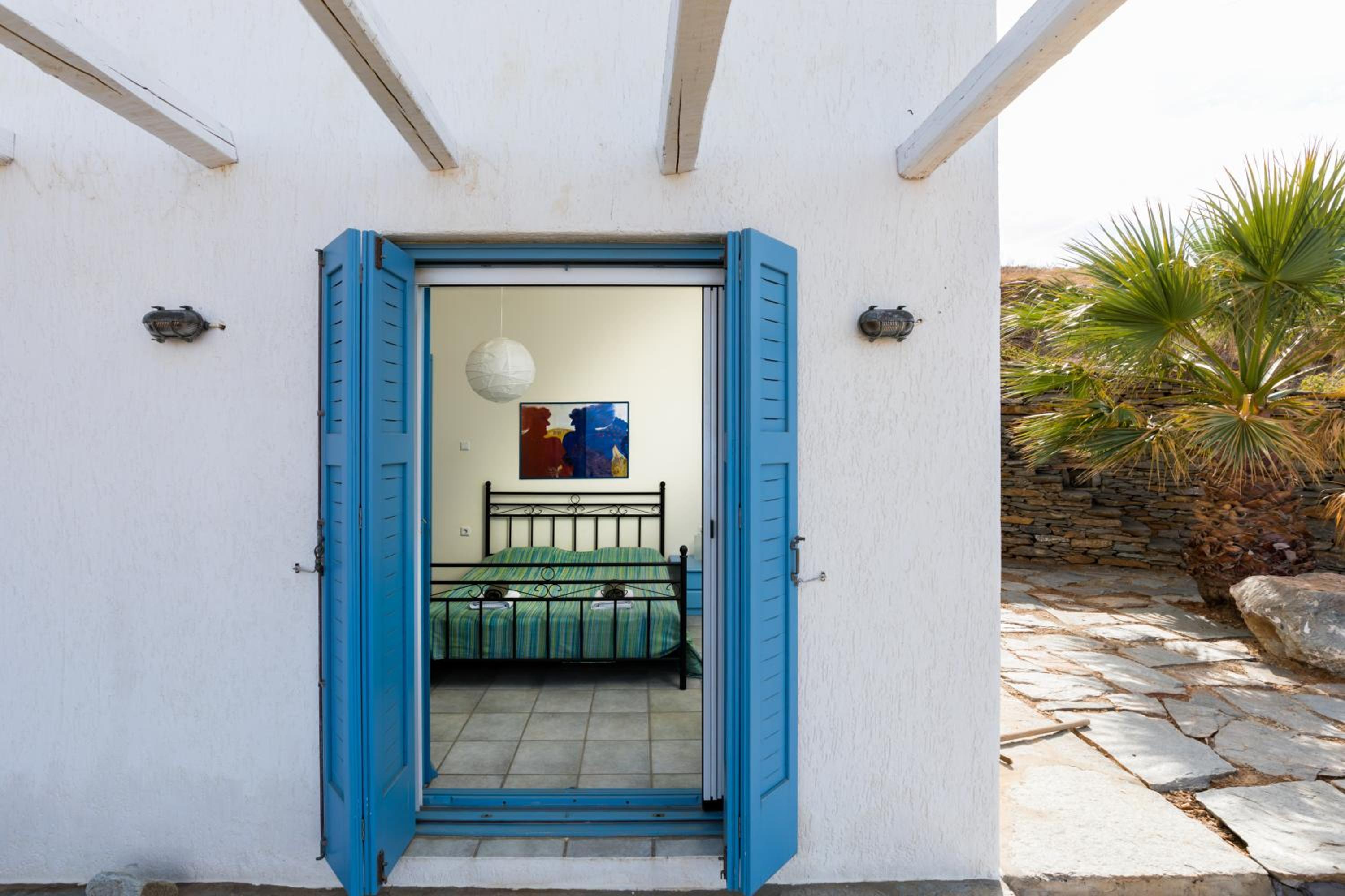 Villa with Swimming Pool photo 3