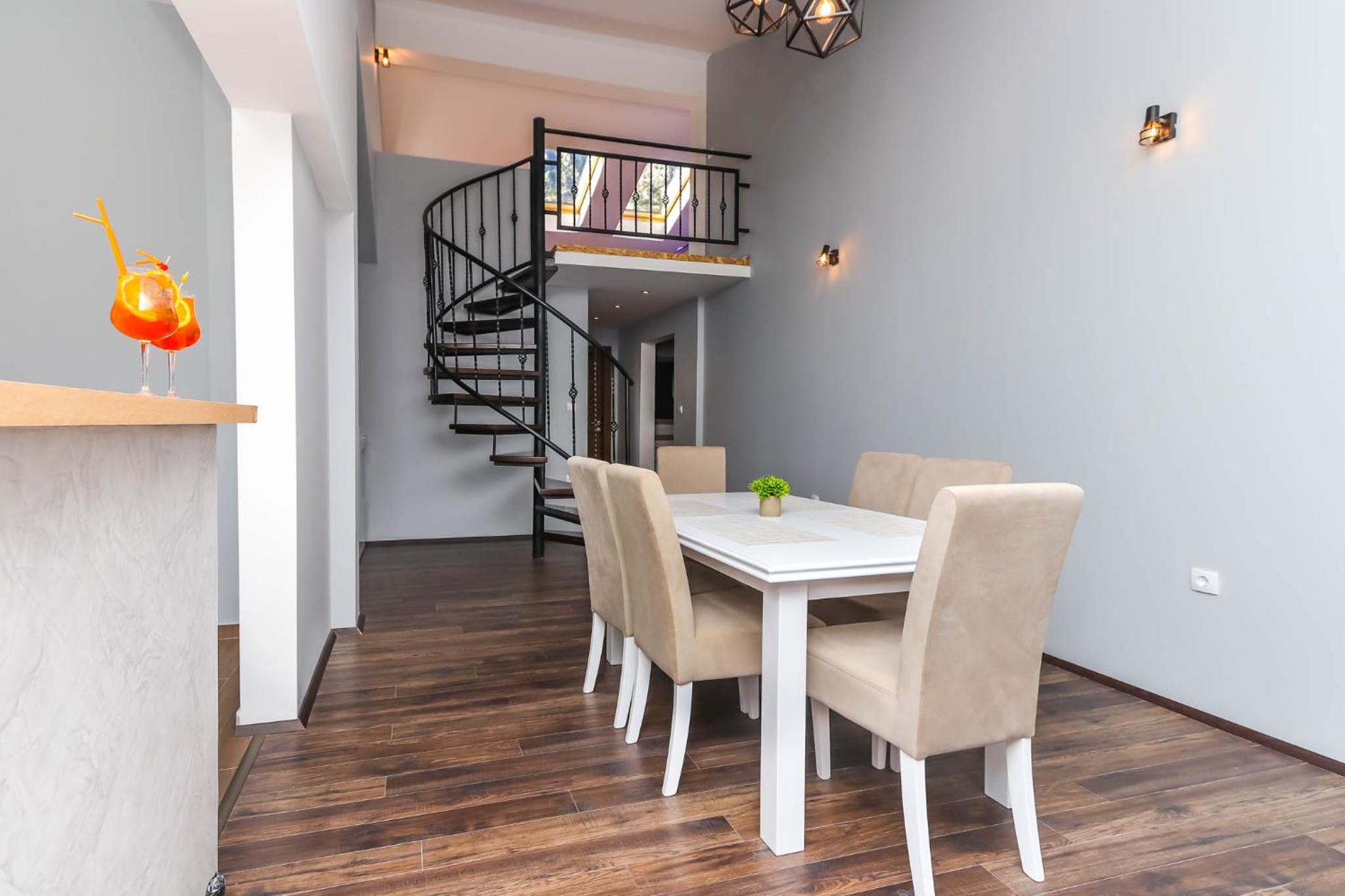 JR Luxury Apartment view 2