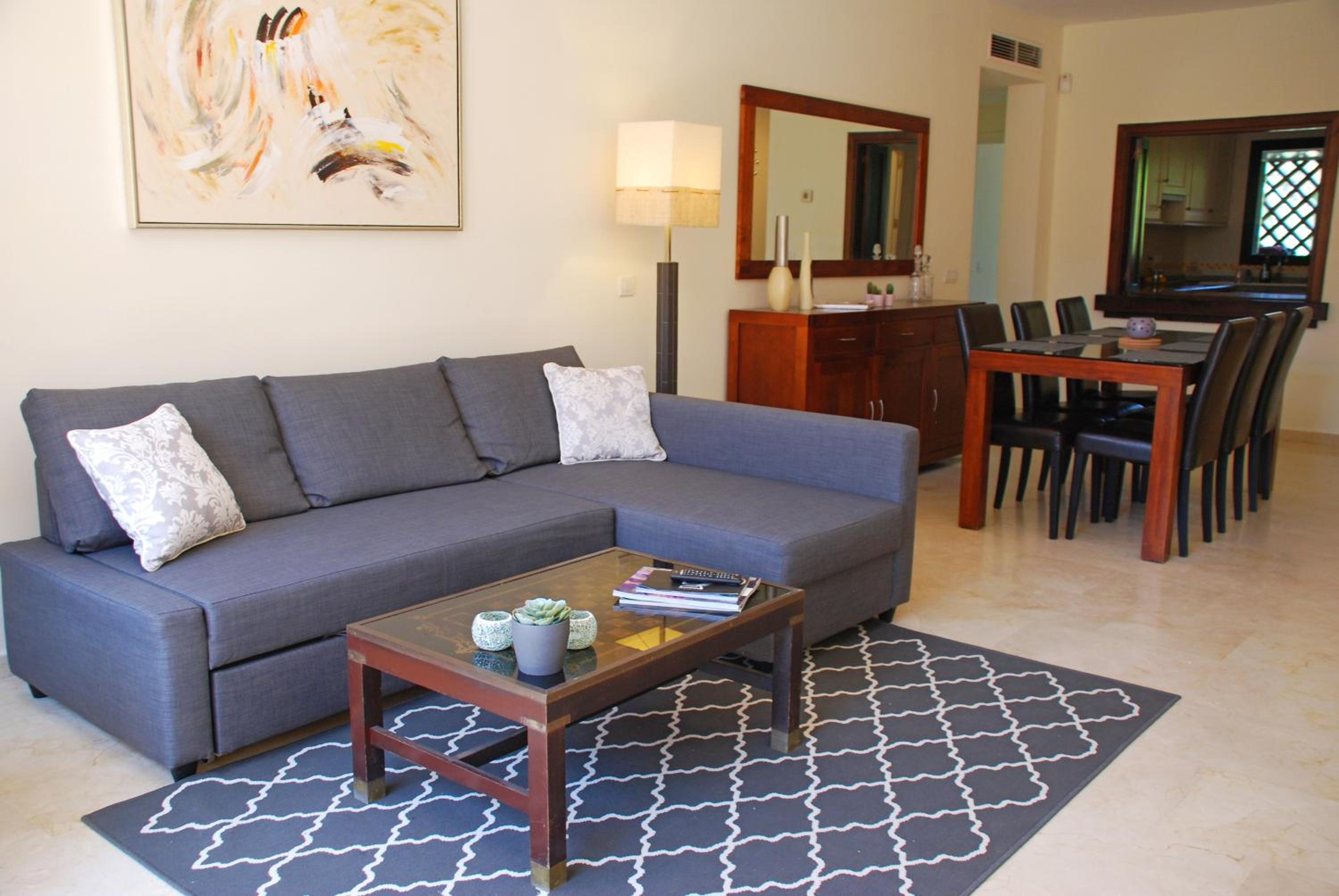 Tropical Holiday Apartment photo 4