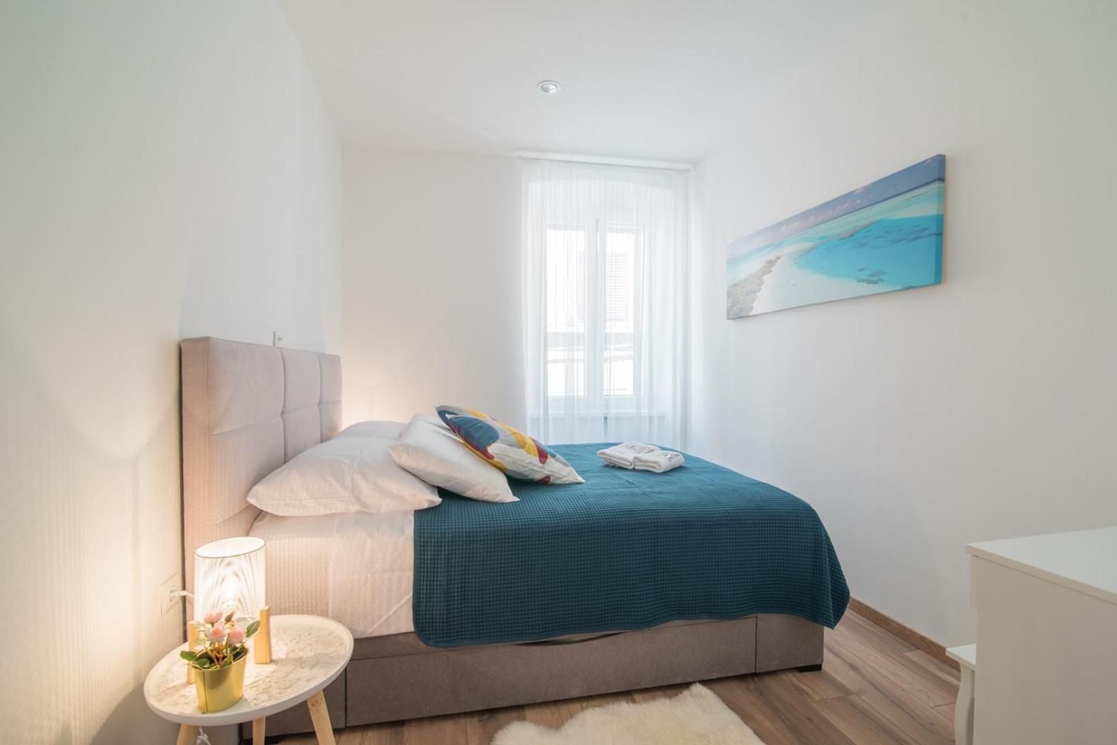 Leona Deluxe Apartments