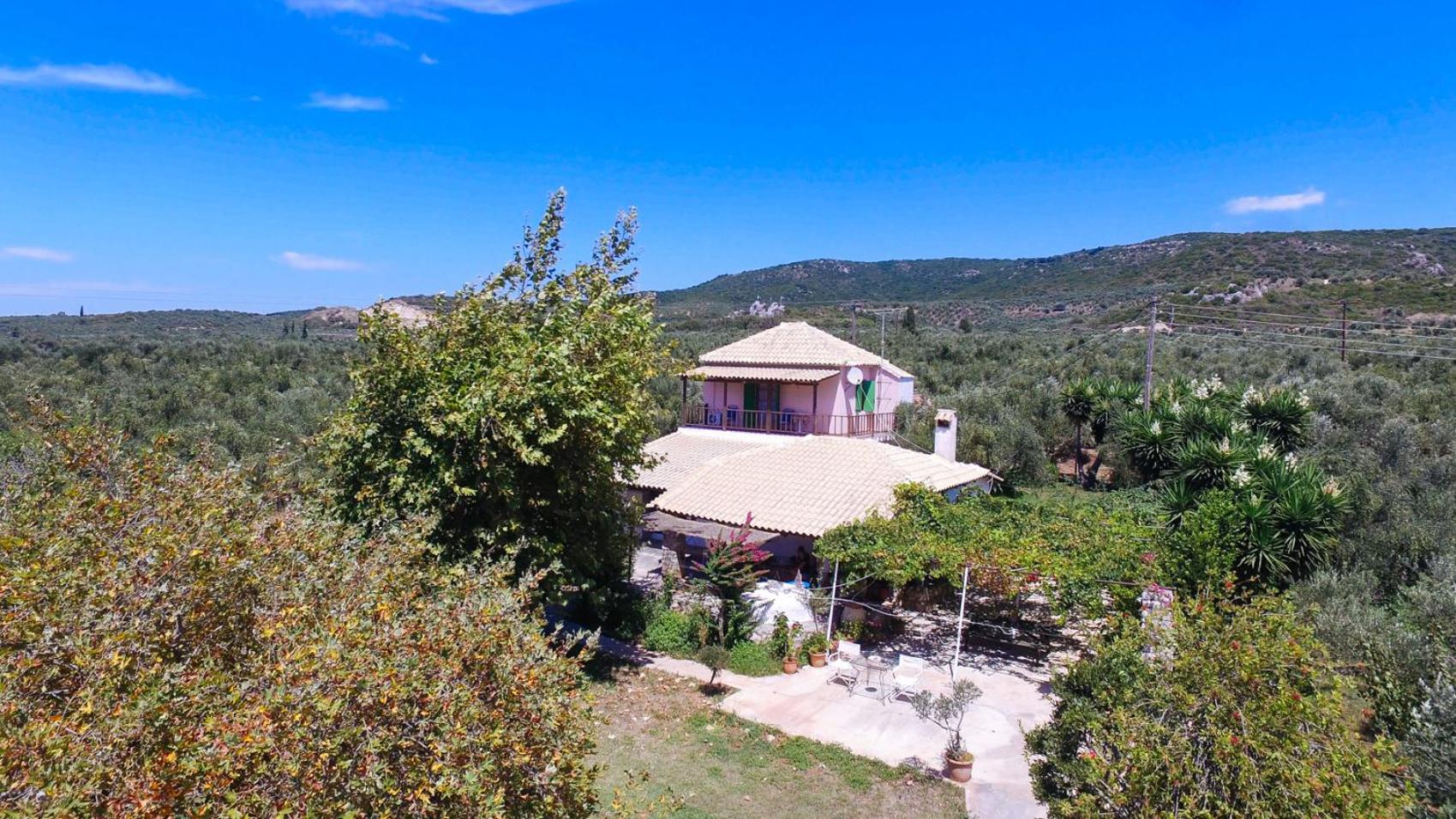 Traditional house in a natural oasis photo 3