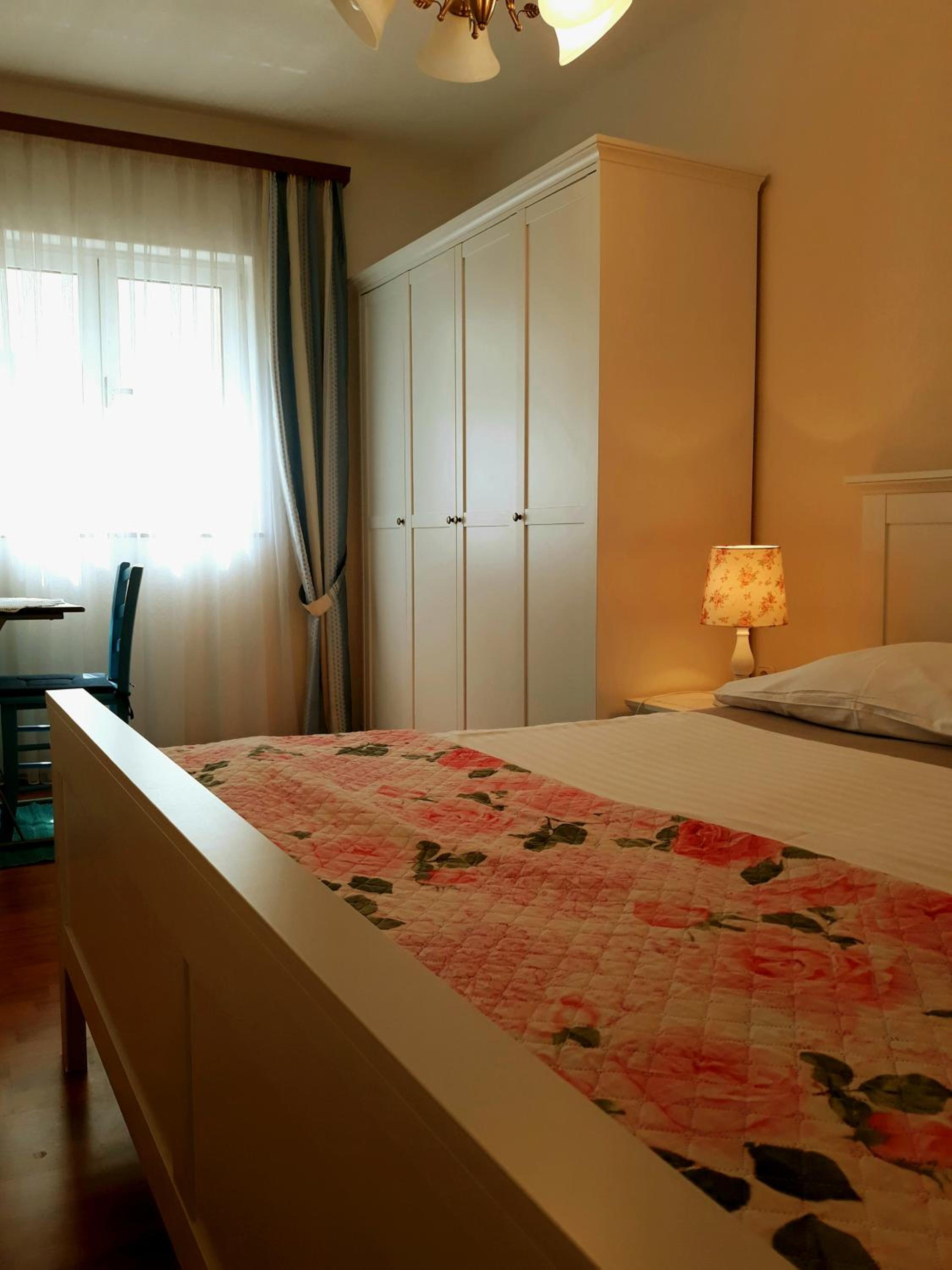 Apartments Vrisak