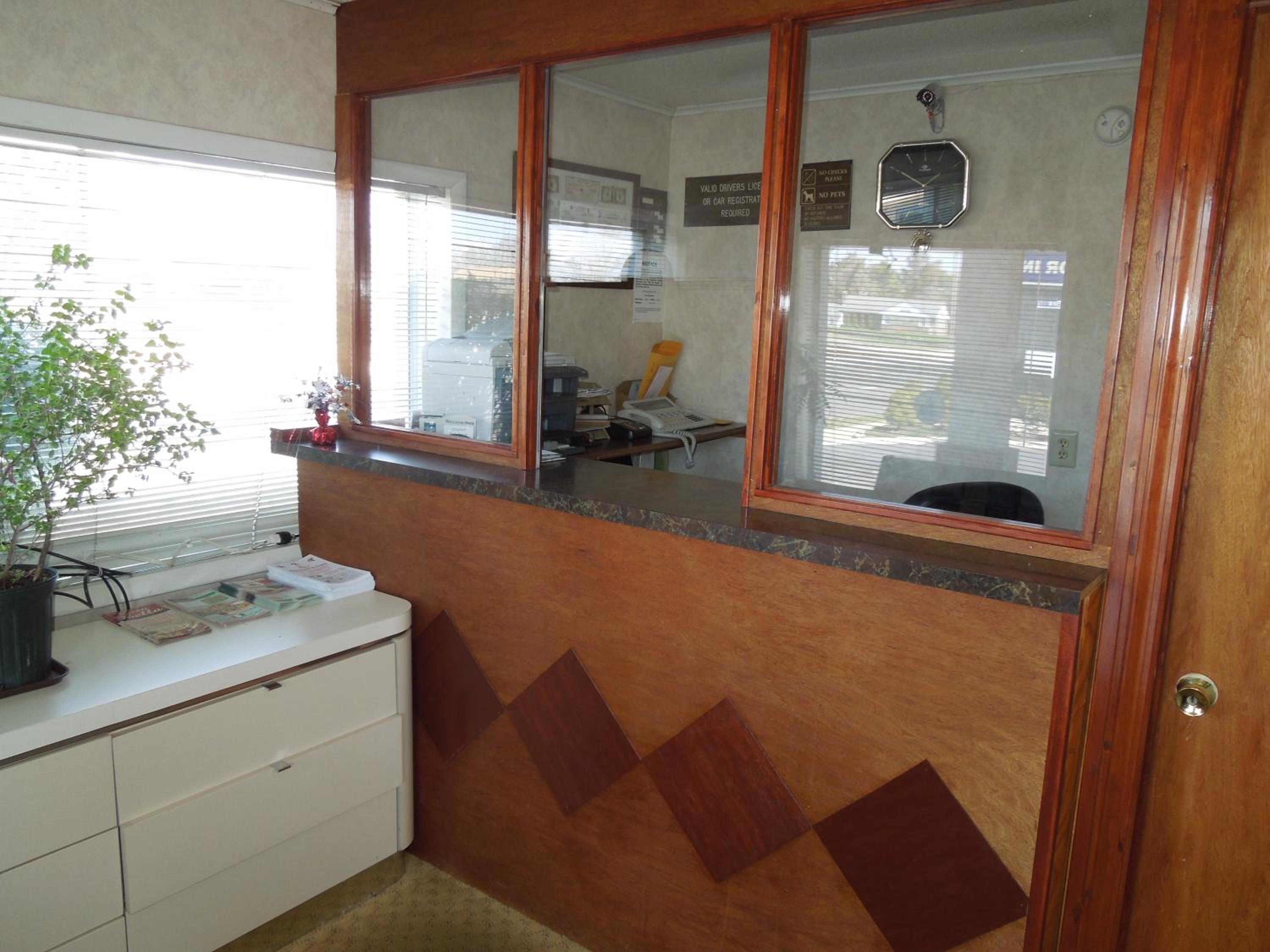 Photo 8