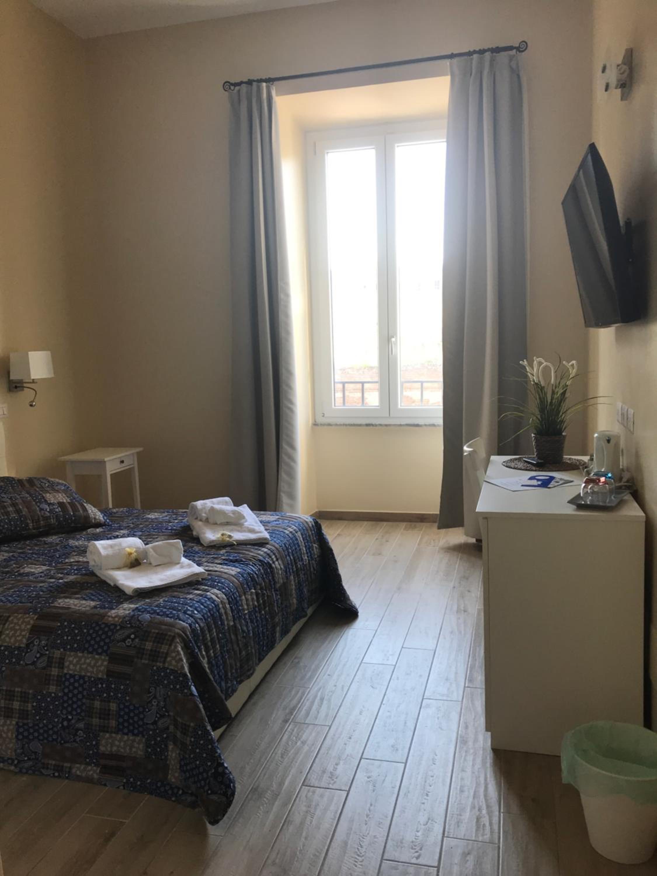 Serventi Longhi Rooms
