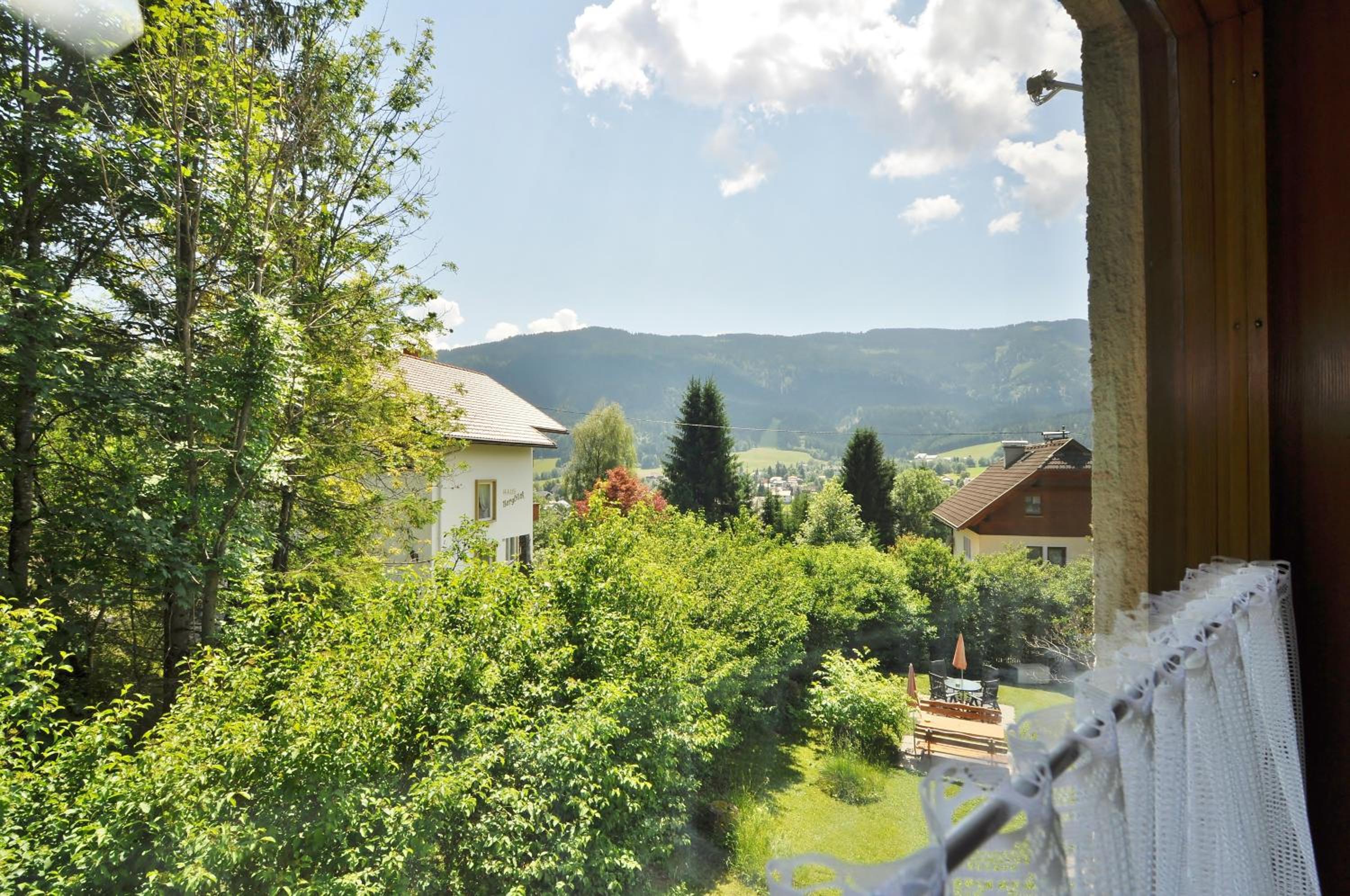Pension & Apartments Weissbriach