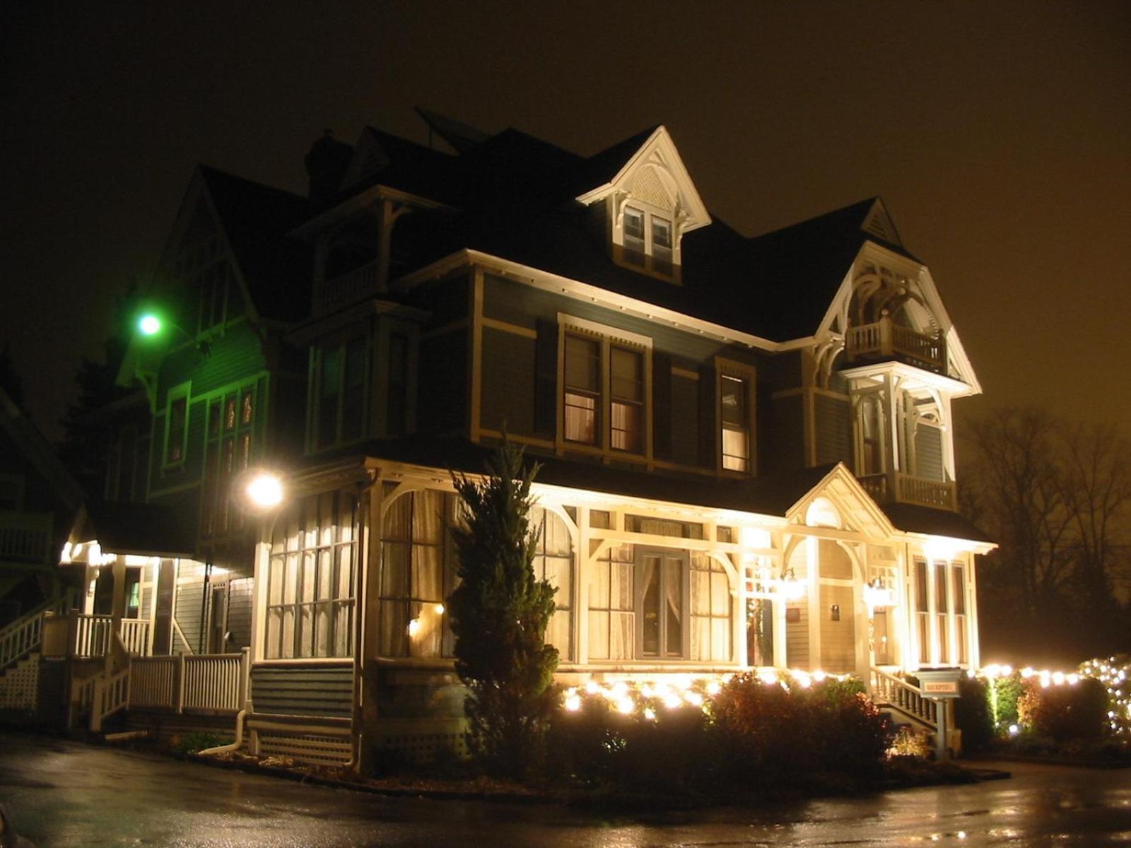 Victoria's Historic Inn