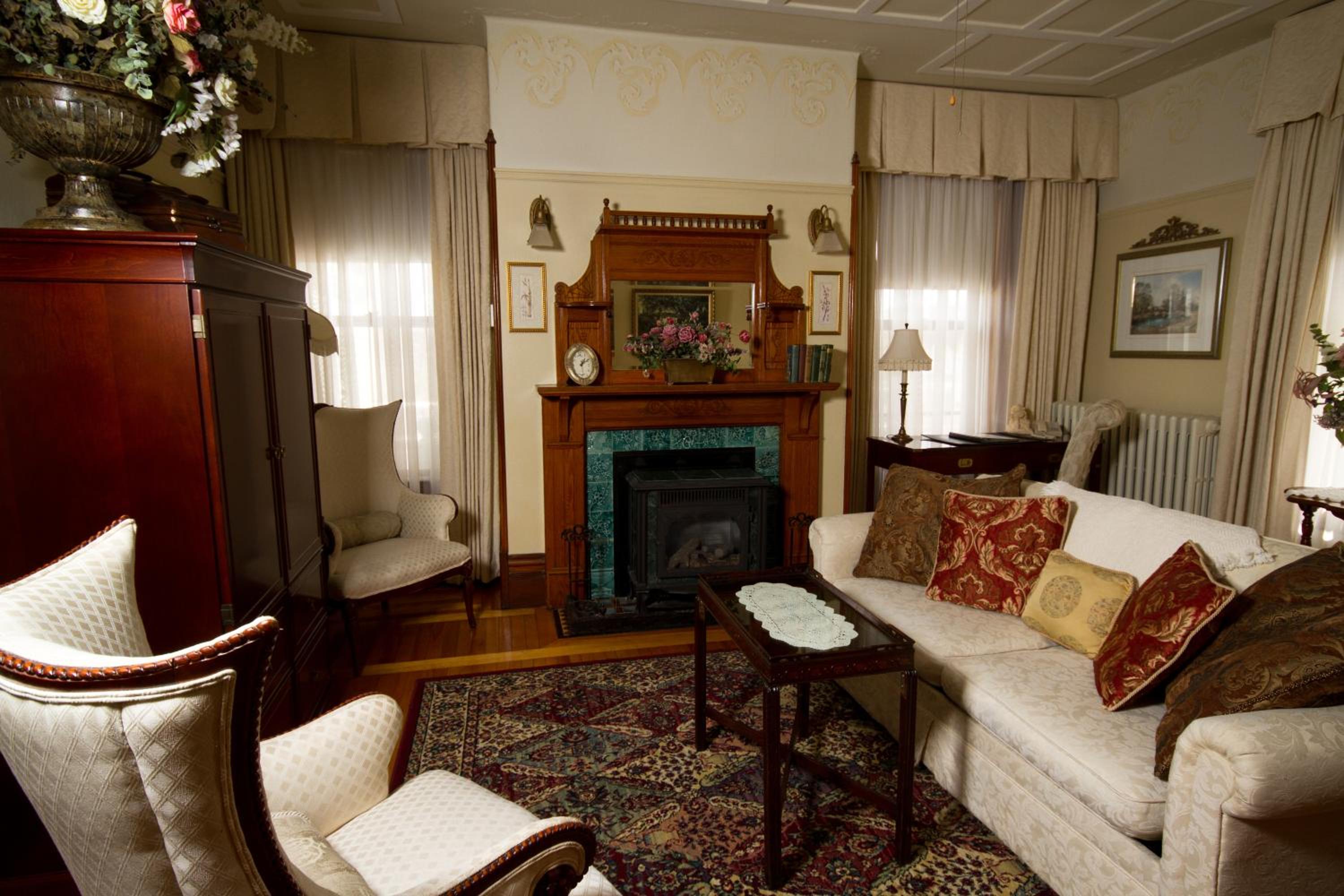 Victoria's Historic Inn