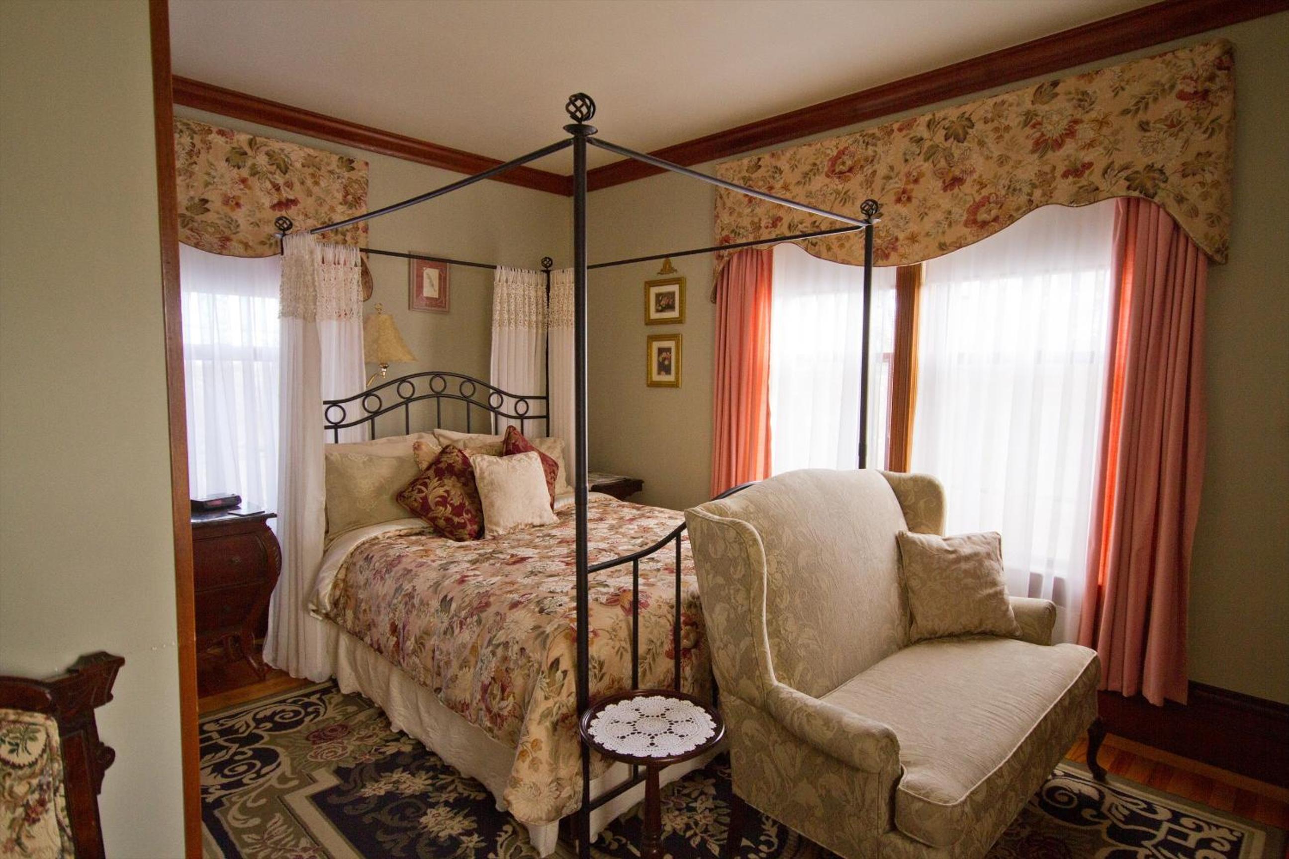 Victoria's Historic Inn