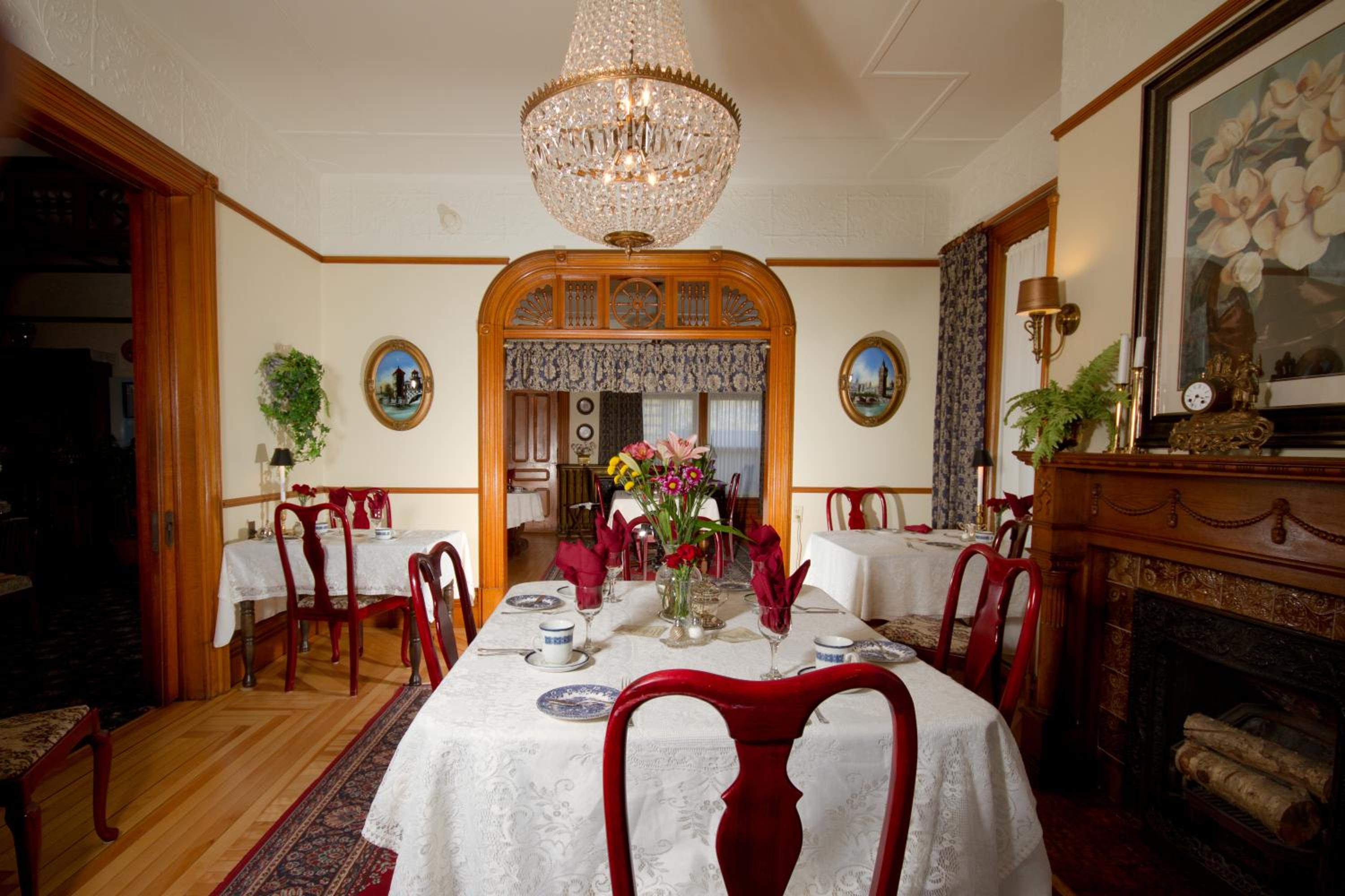 Victoria's Historic Inn