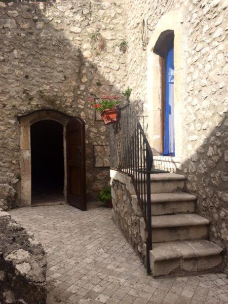 Casa a Santo Stefano di Sessanio photo 2