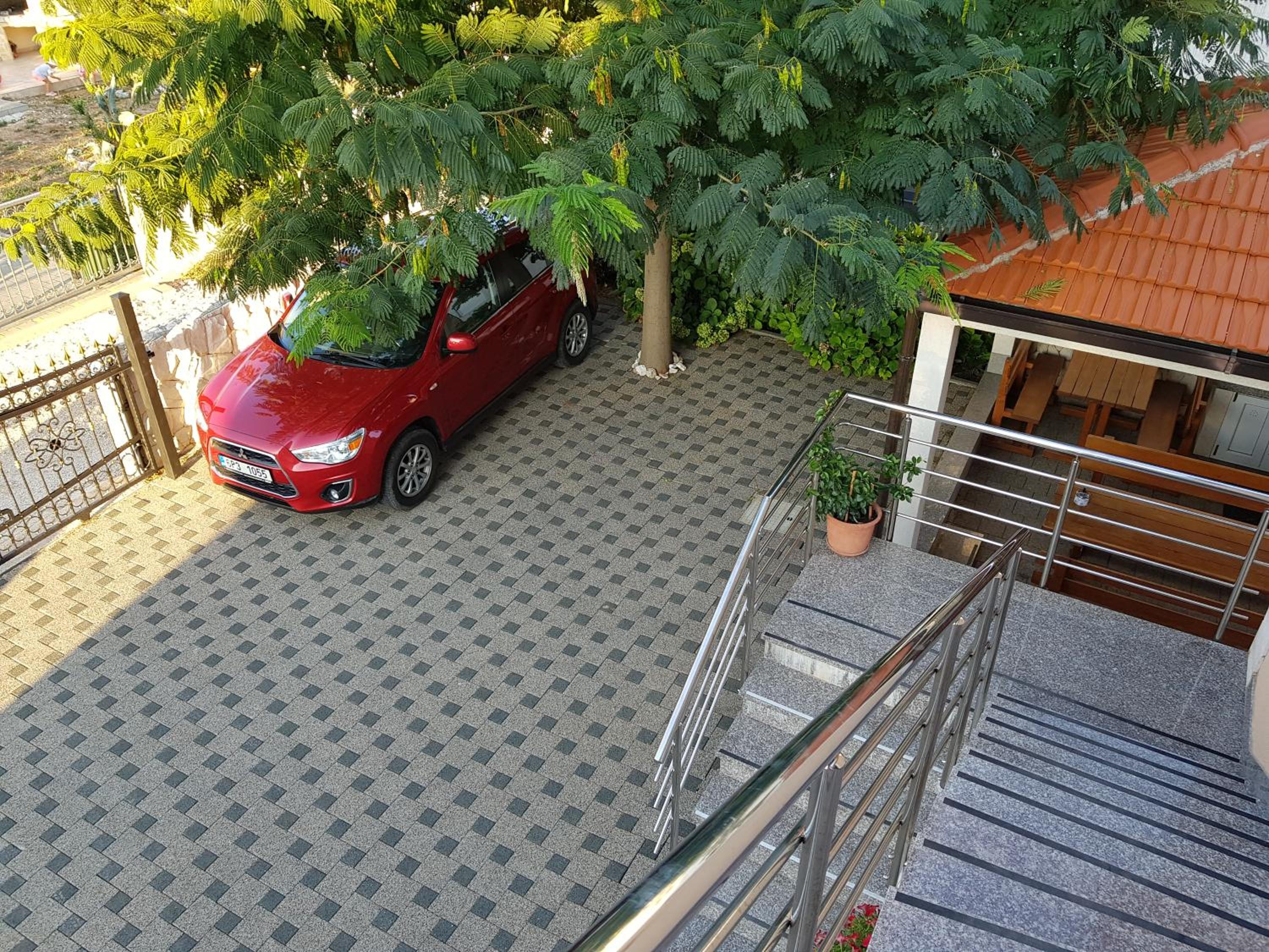 Apartments MARKO-Sevid-20m from sea