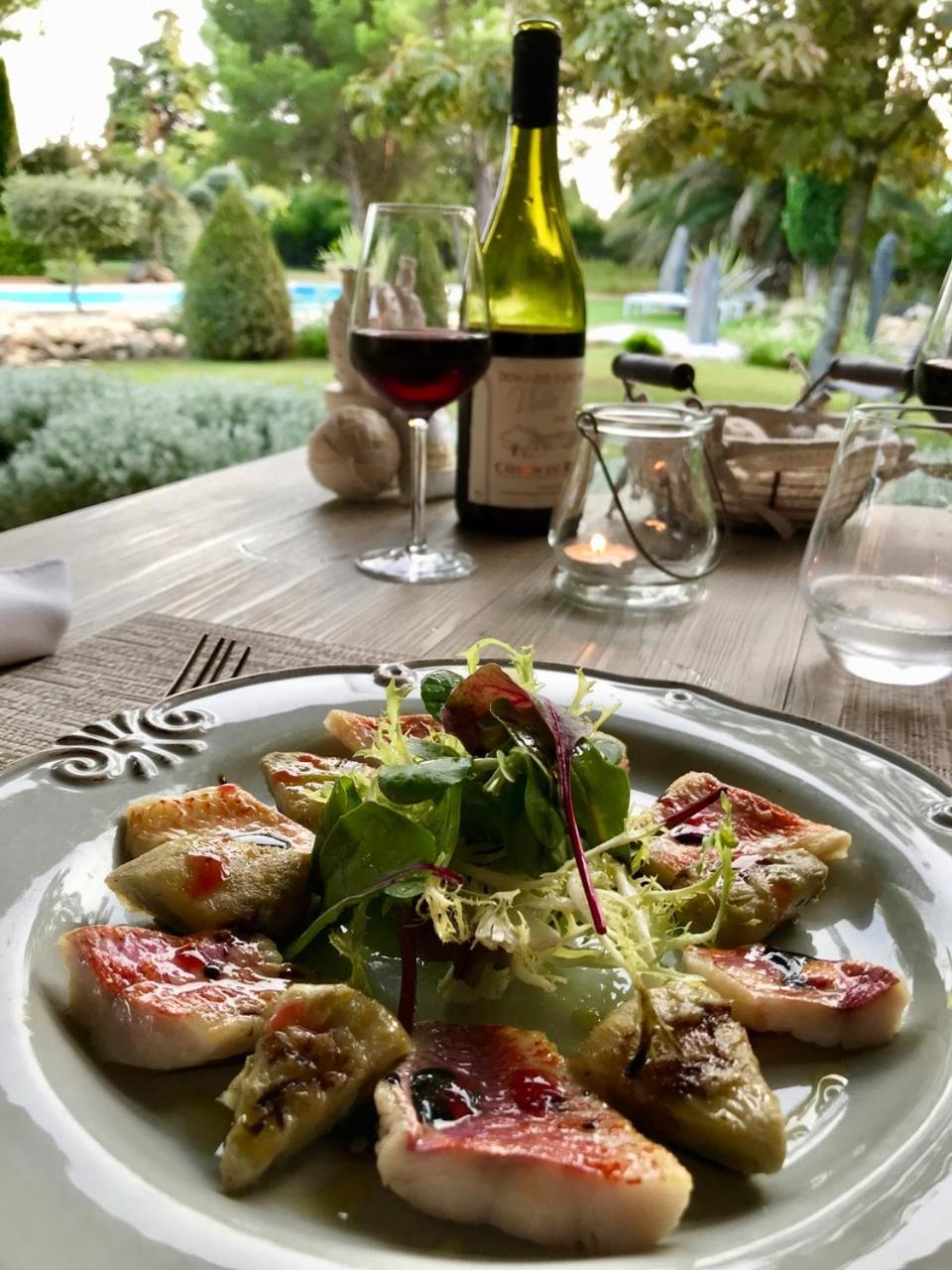 Le Clos des Cyprès Maison d'hôtes de charme & Diner Gourmet