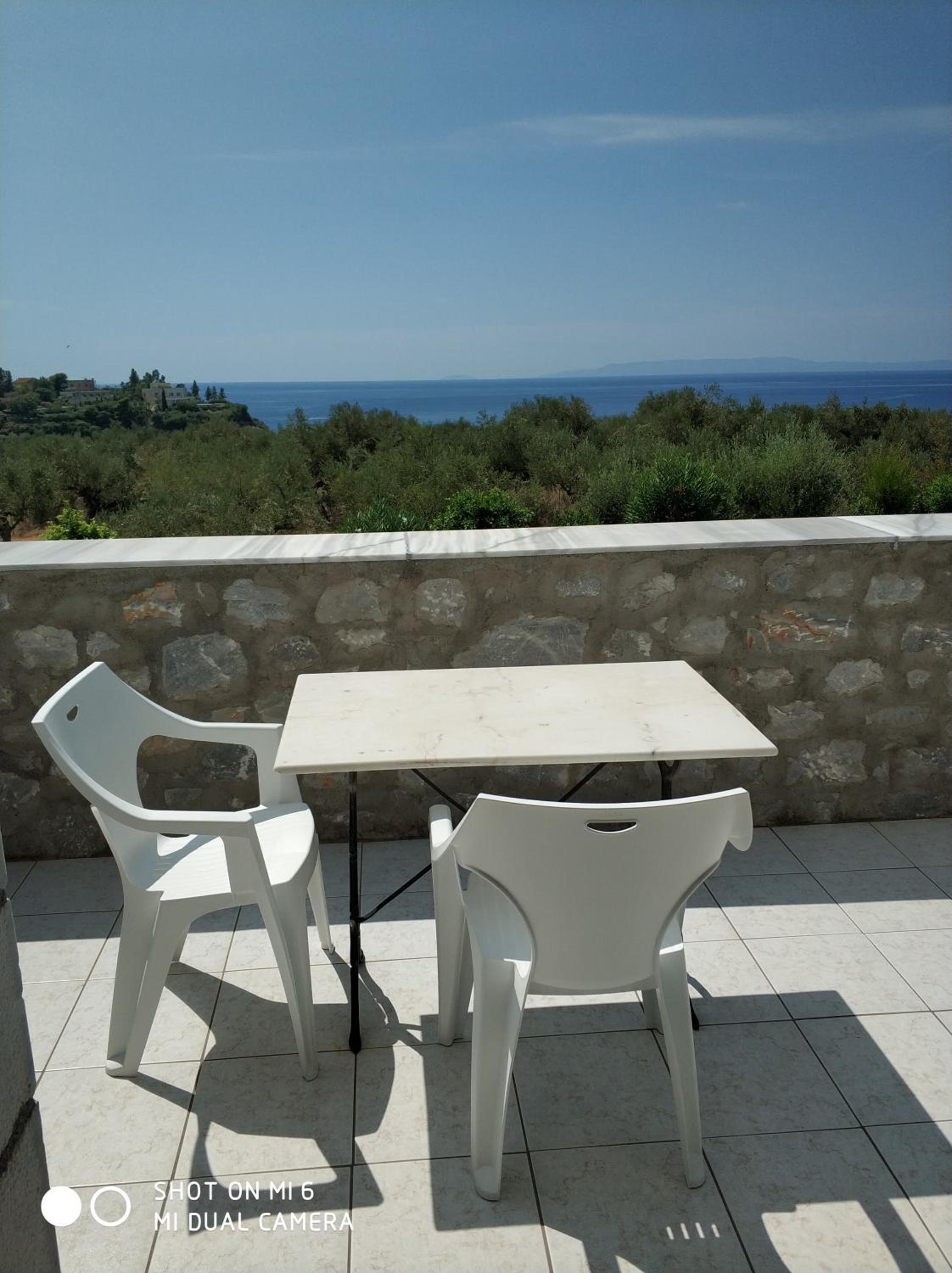 Nefeli Apartments
