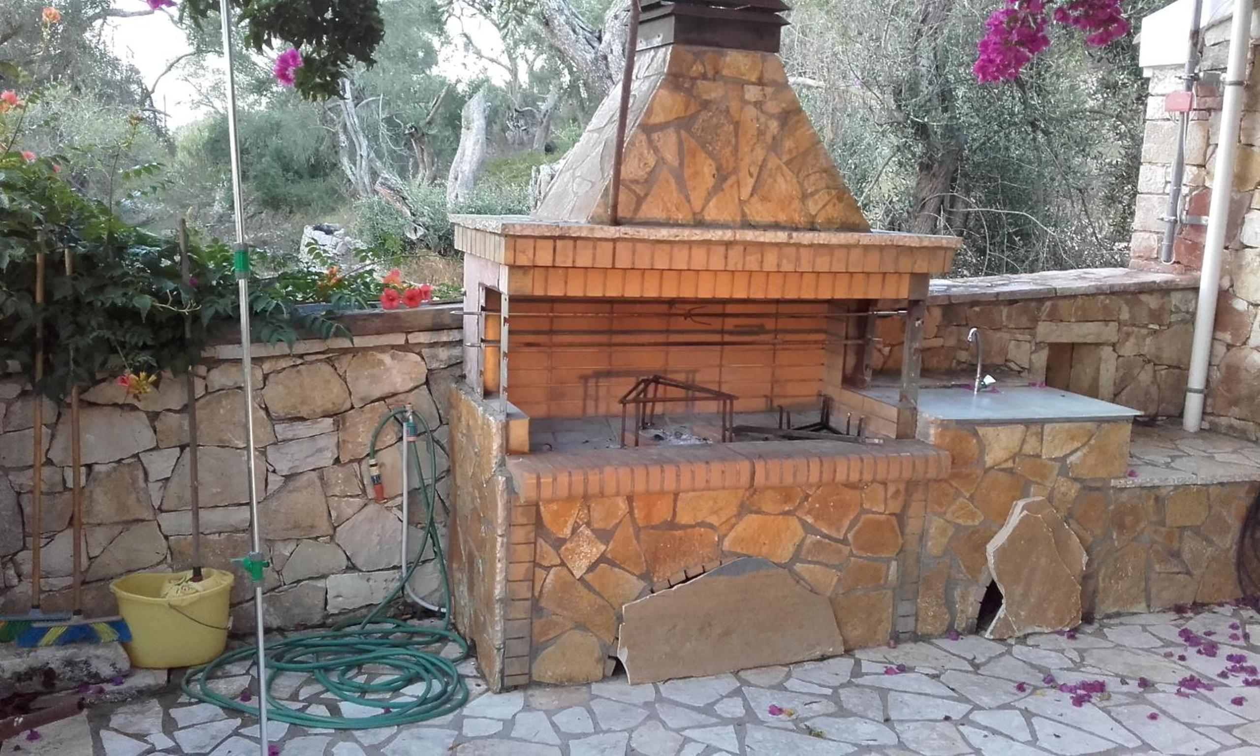VILLA LOULAKI Magazia PAXI view 3