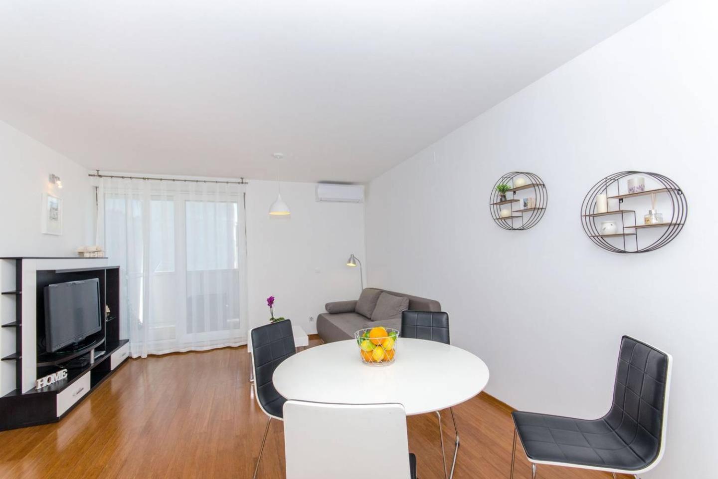Apartment Sara view 5