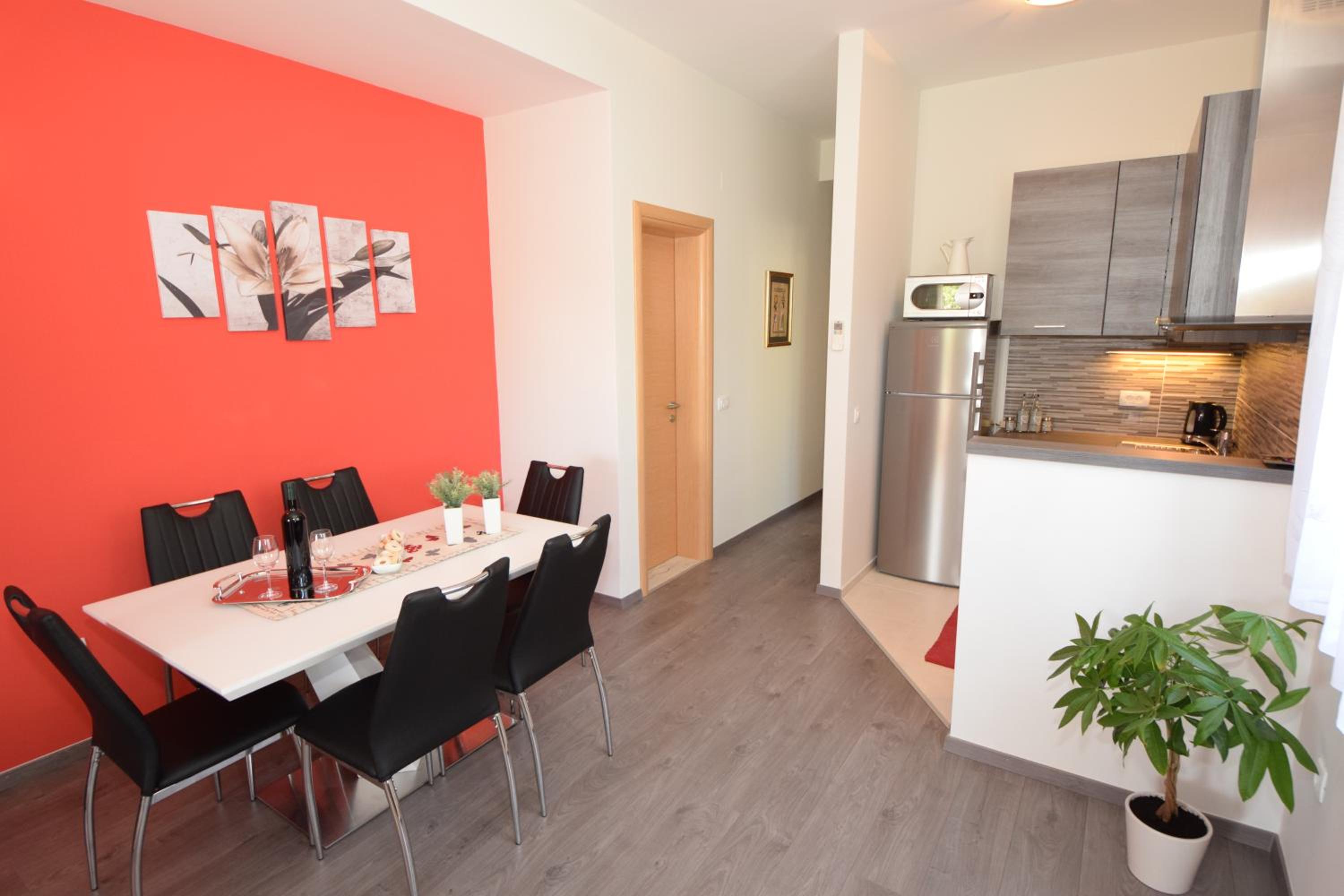 Apartmani Dora i Kati