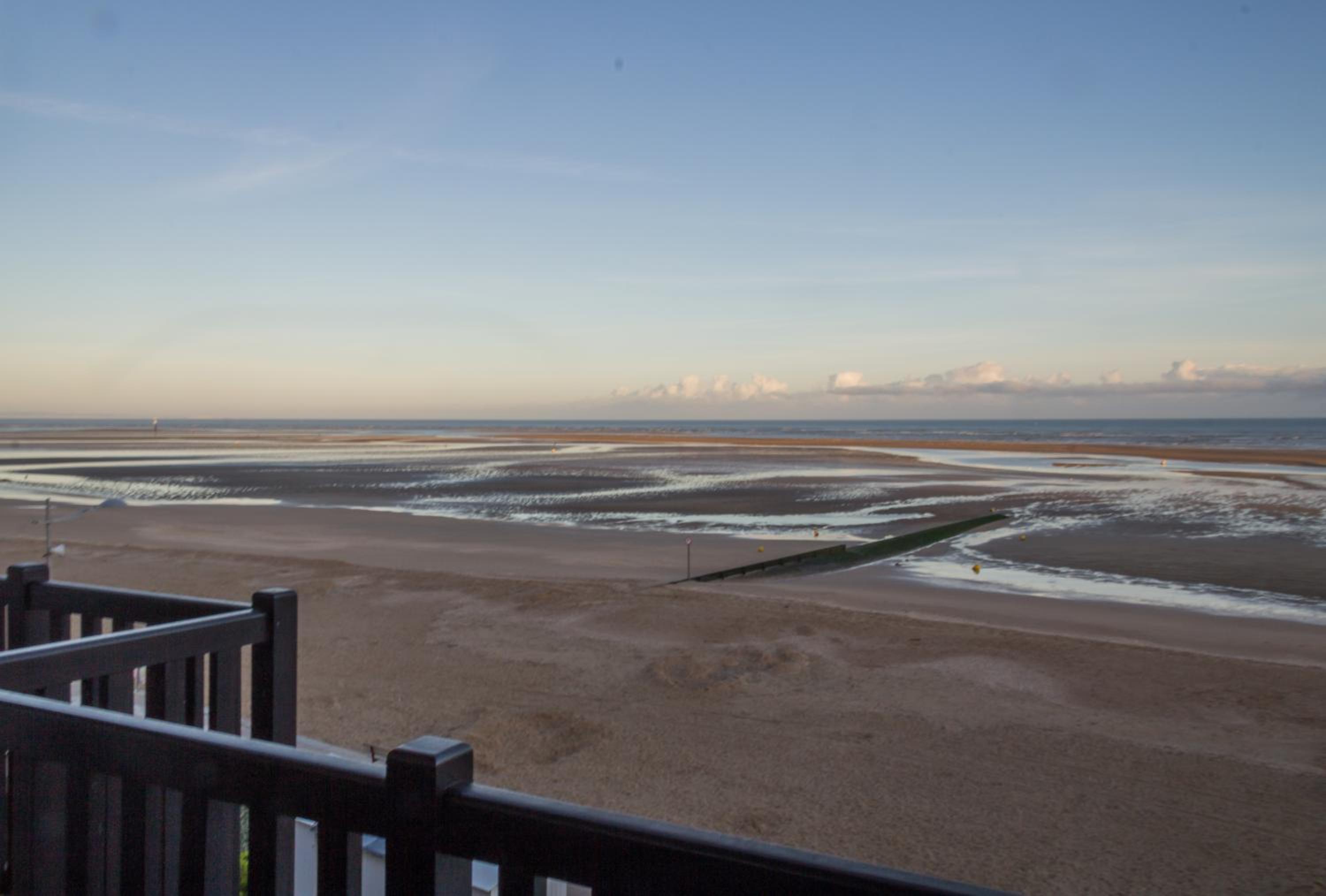 Charmant appartement face Γ la Mer avec balcon