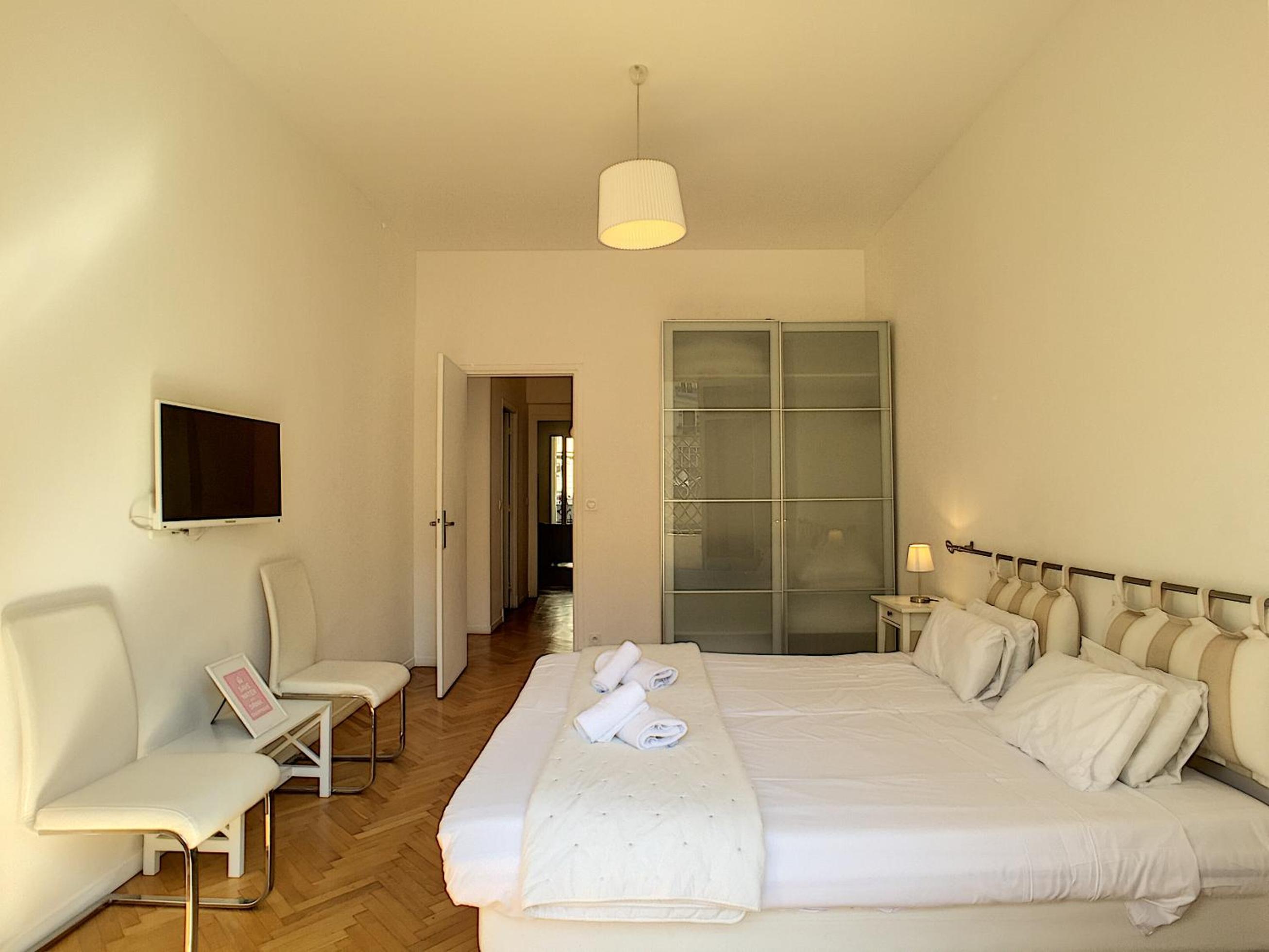 Nestor&Jeeves - PROVENCE TERRASSE - Central - By sea - South terrace