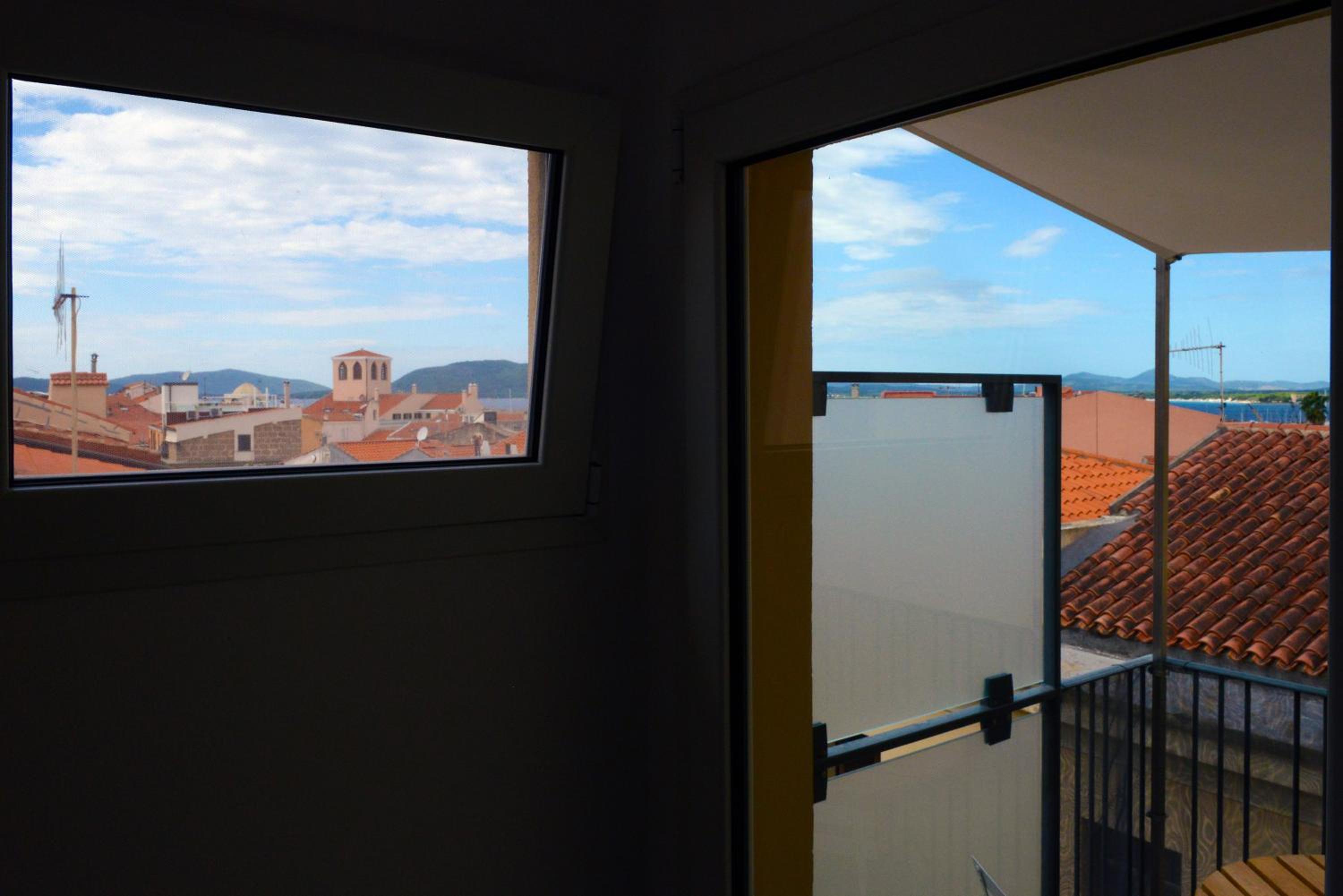 Porta terra - centro storico Alghero view 4