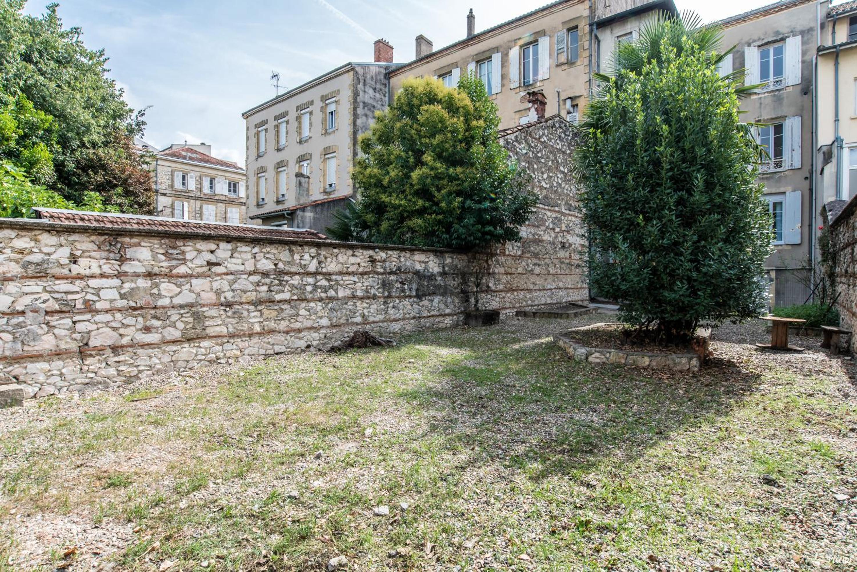 Appartements Scaliger Jardin Wifi Proche Gare