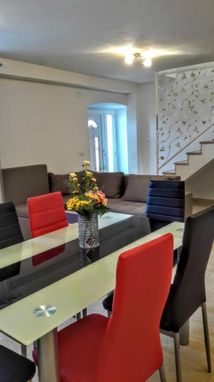 Holiday apartments Maslina Paho view 3