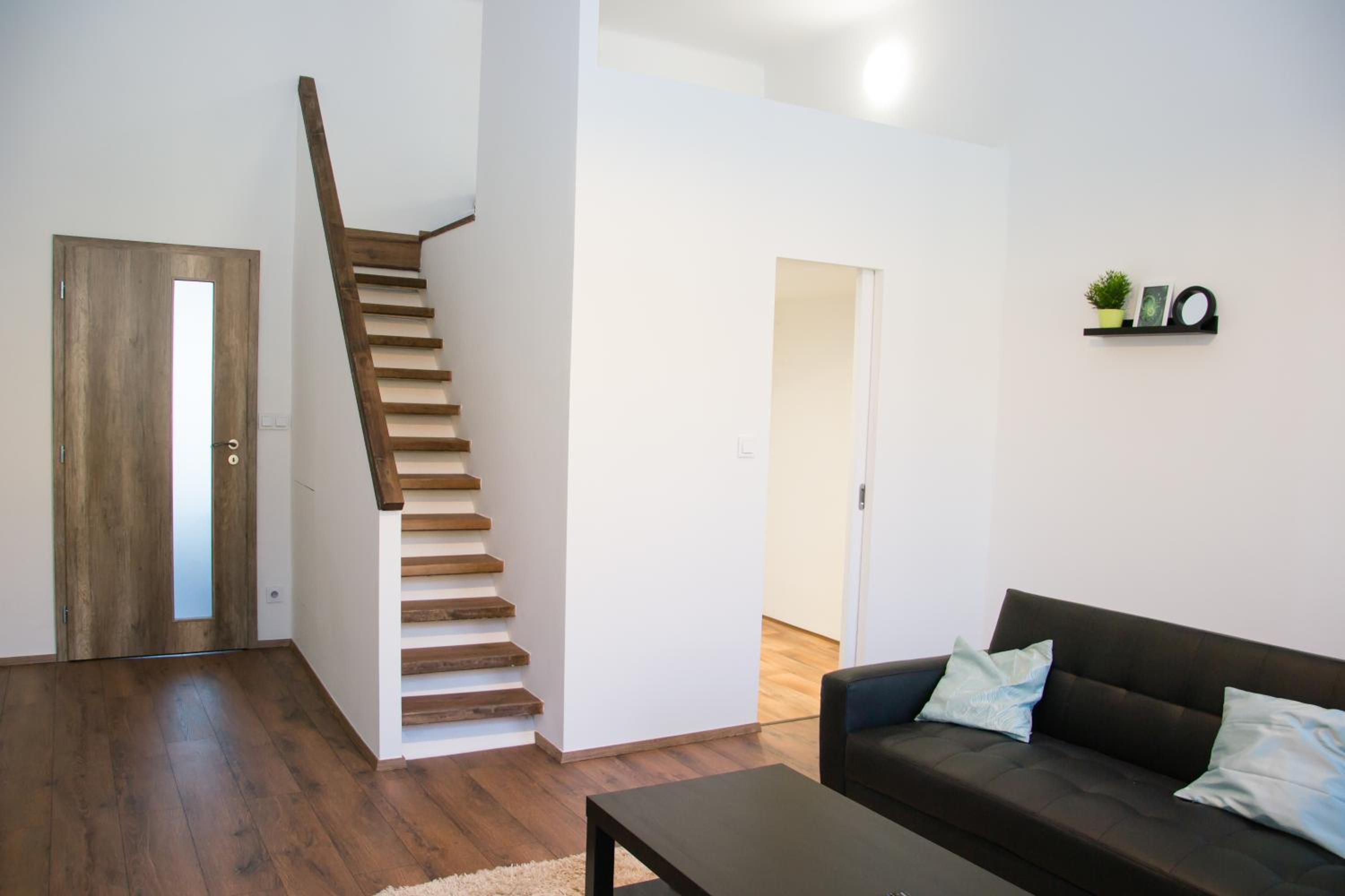 Sunny Aircon Apartment in the Centre of Slaný