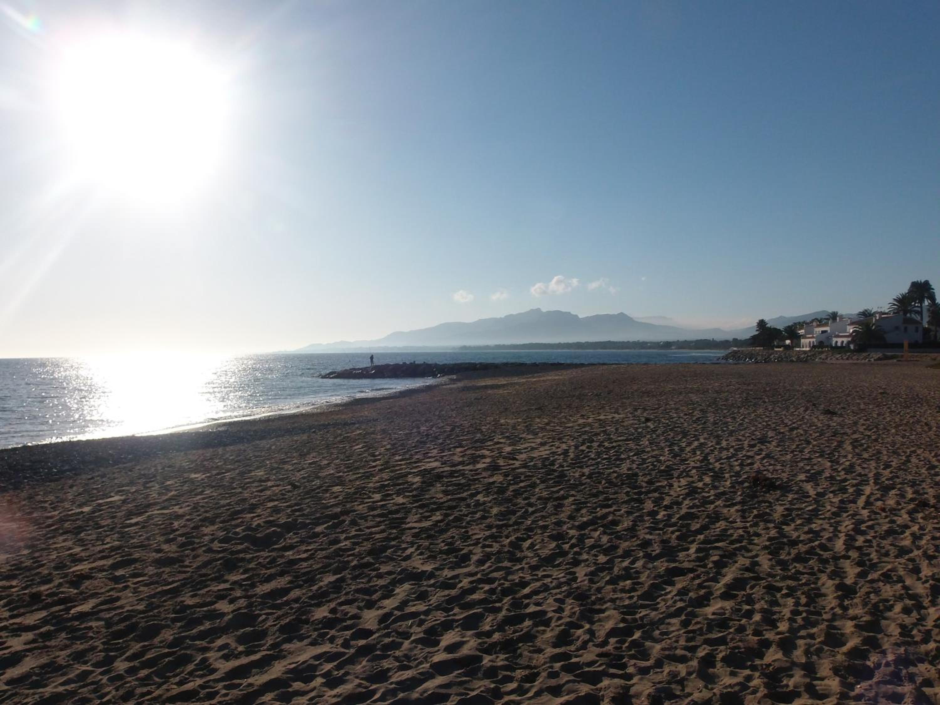 Cozzy flat in a quiet and nice area / Acogedor apartamento en zona tranquila y agradable photo 3