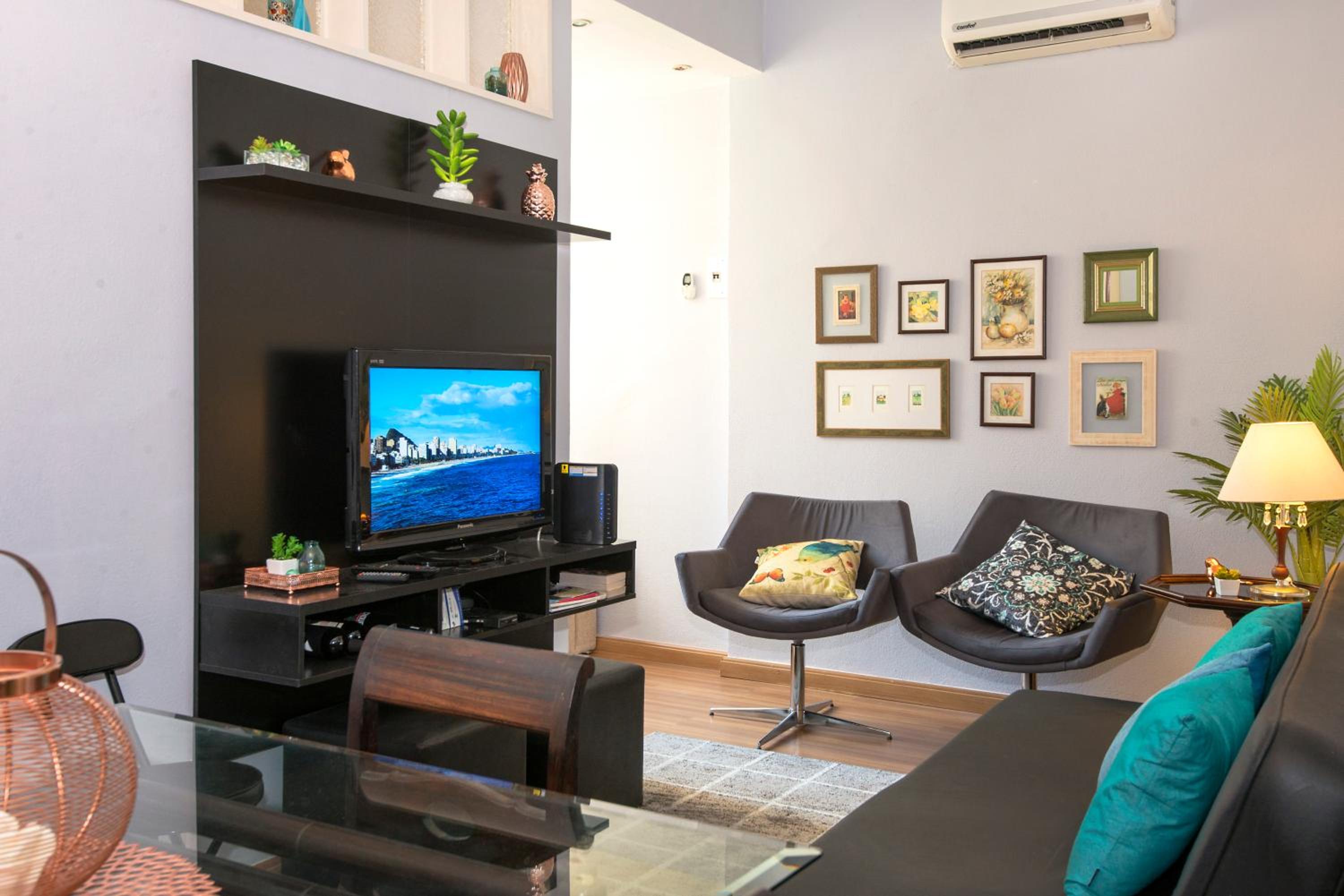 Family Apartment 2 Rooms in Copacabana