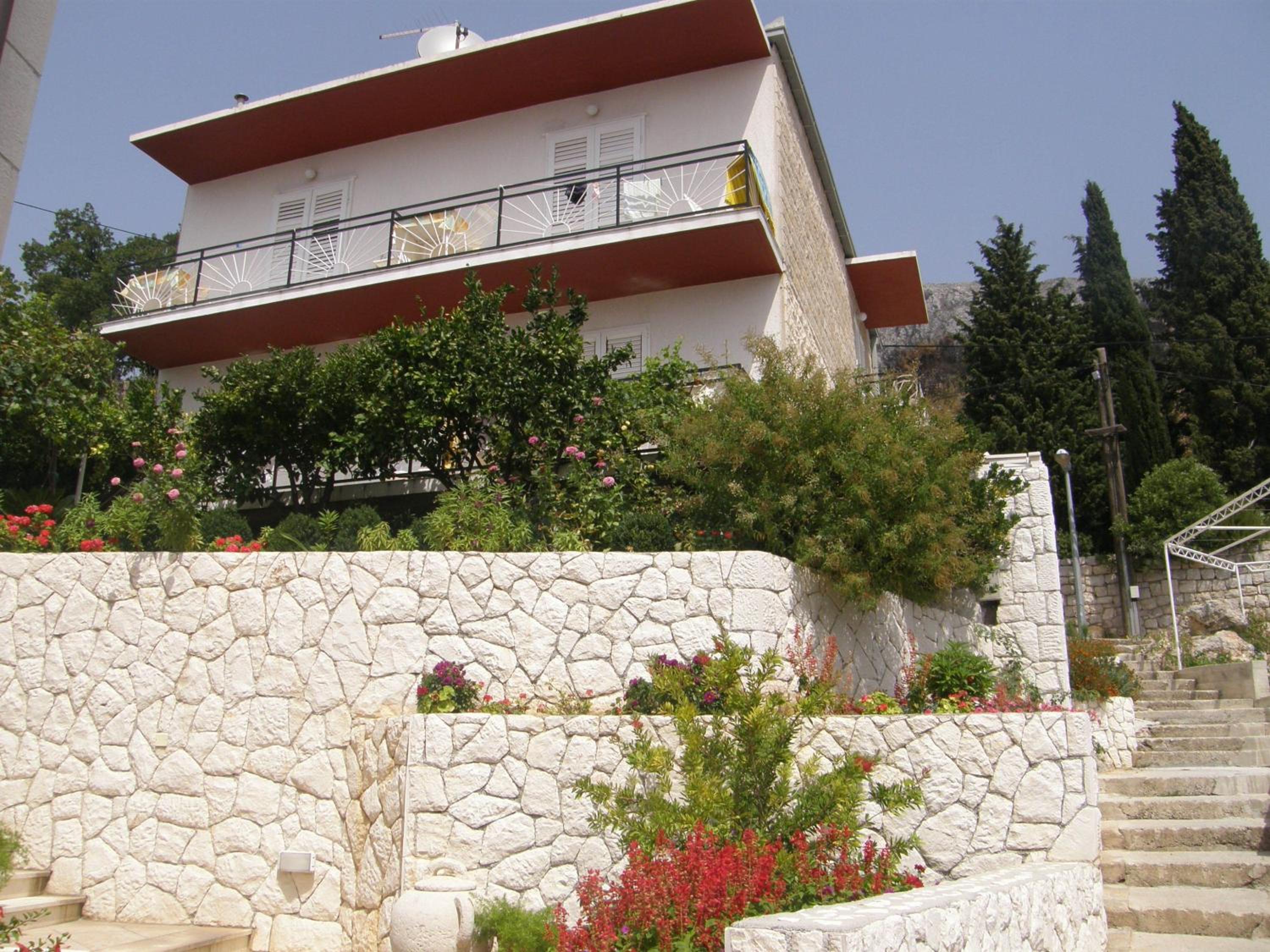 Apartments Lonza