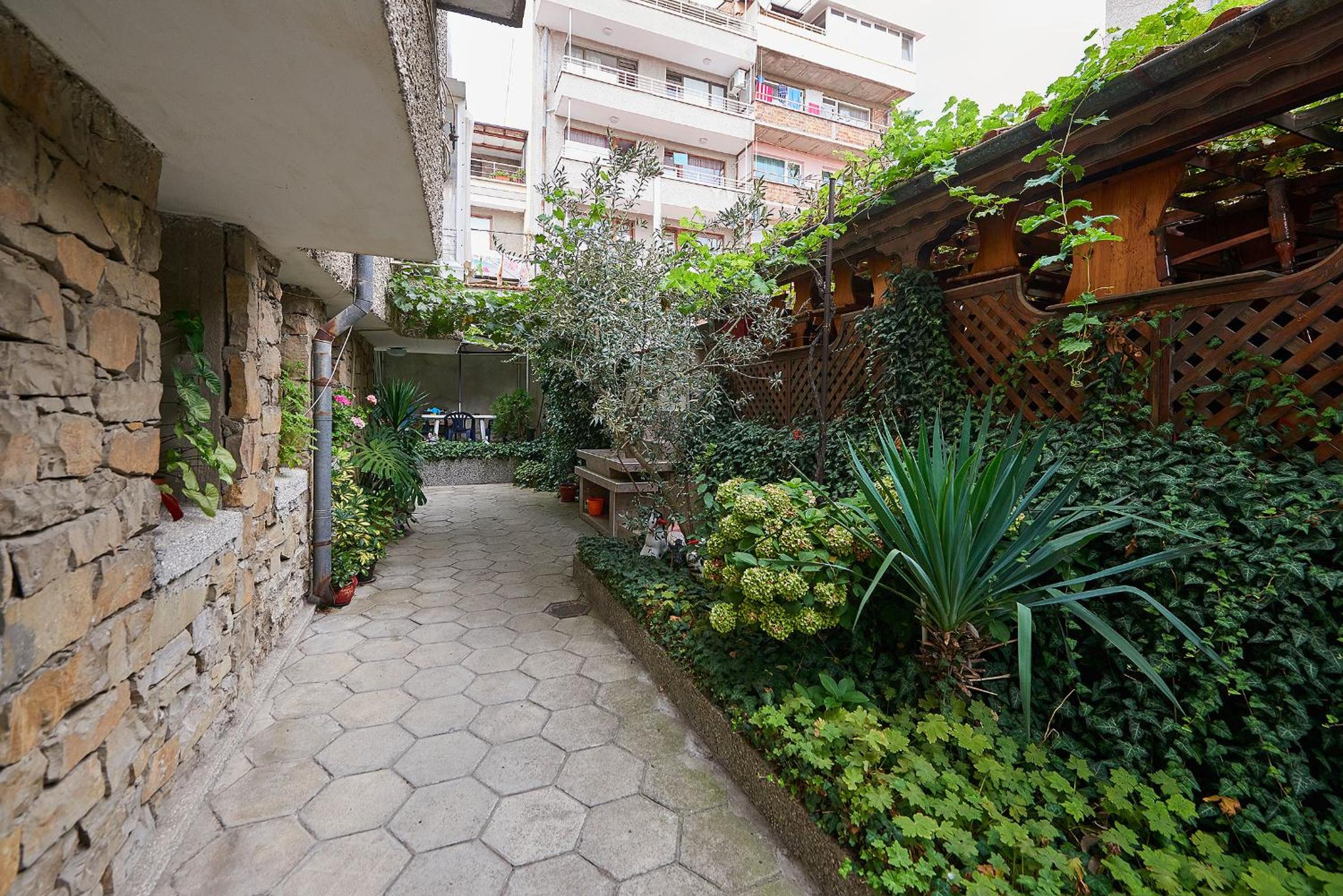 Apartment Dora