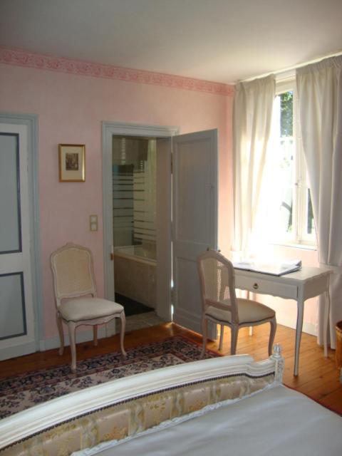 Photo 33